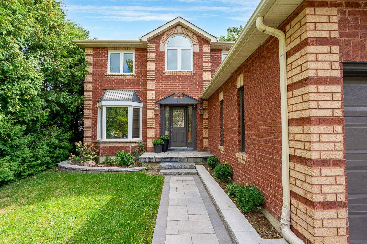 New Tecumseth, ON L9R 1P3,95 Banting DR