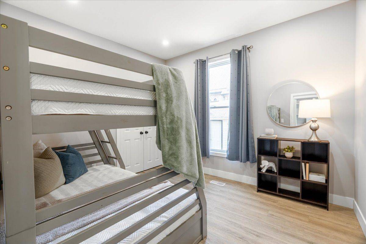 Dutton/dunwich, ON N0L 2M0,29523 Talbot Line