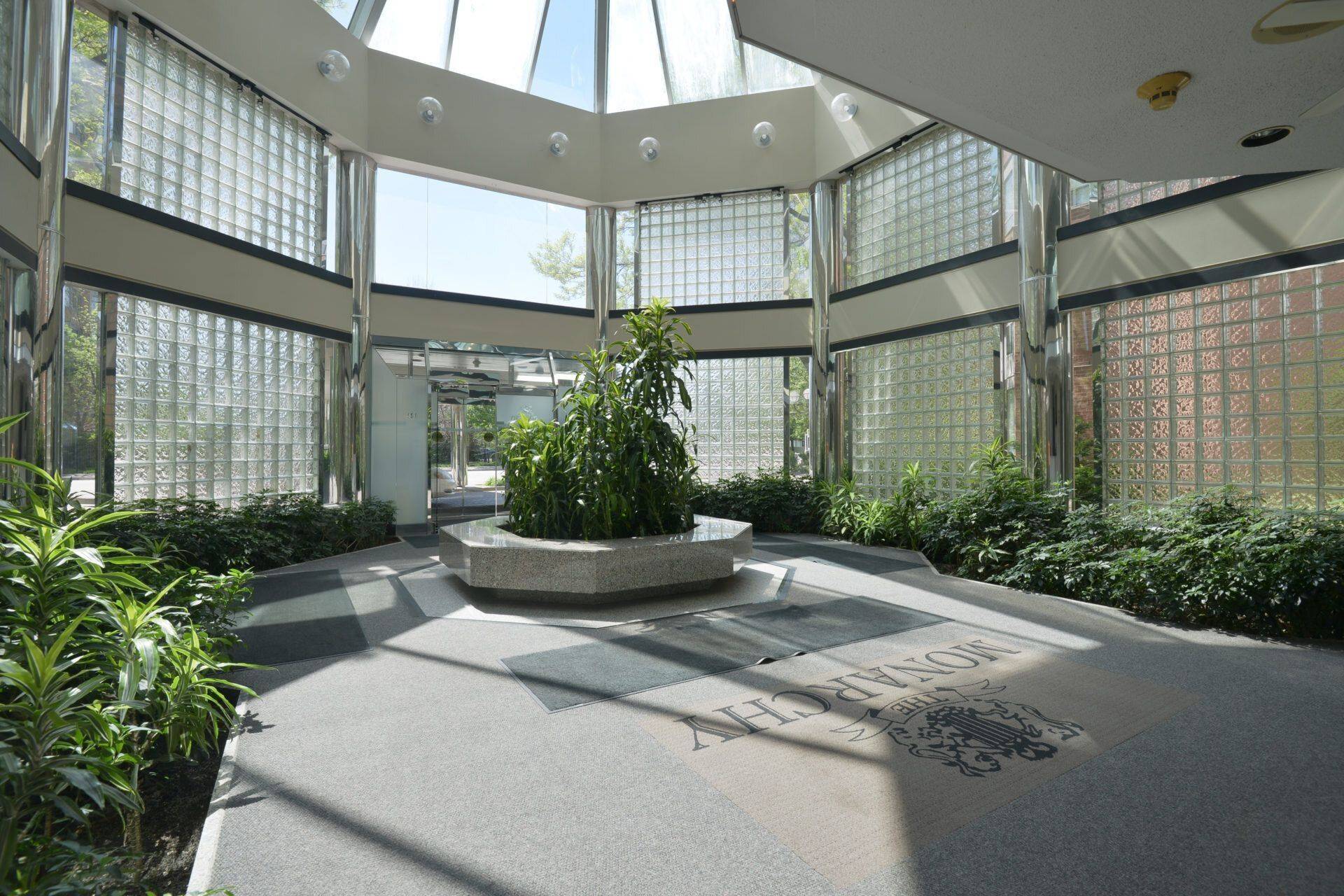 Mississauga, ON L5B 3Z9,325 Webb DR #1907