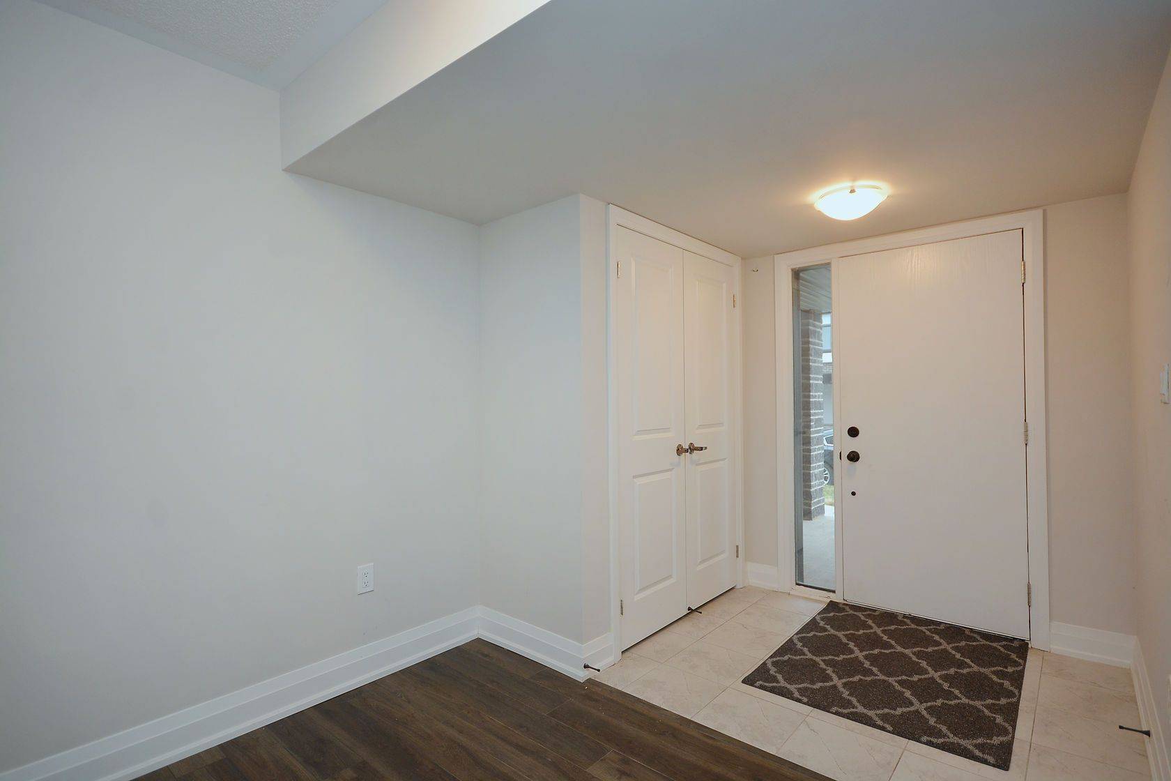 Oakville, ON L6M 5L8,2456 Belt LN