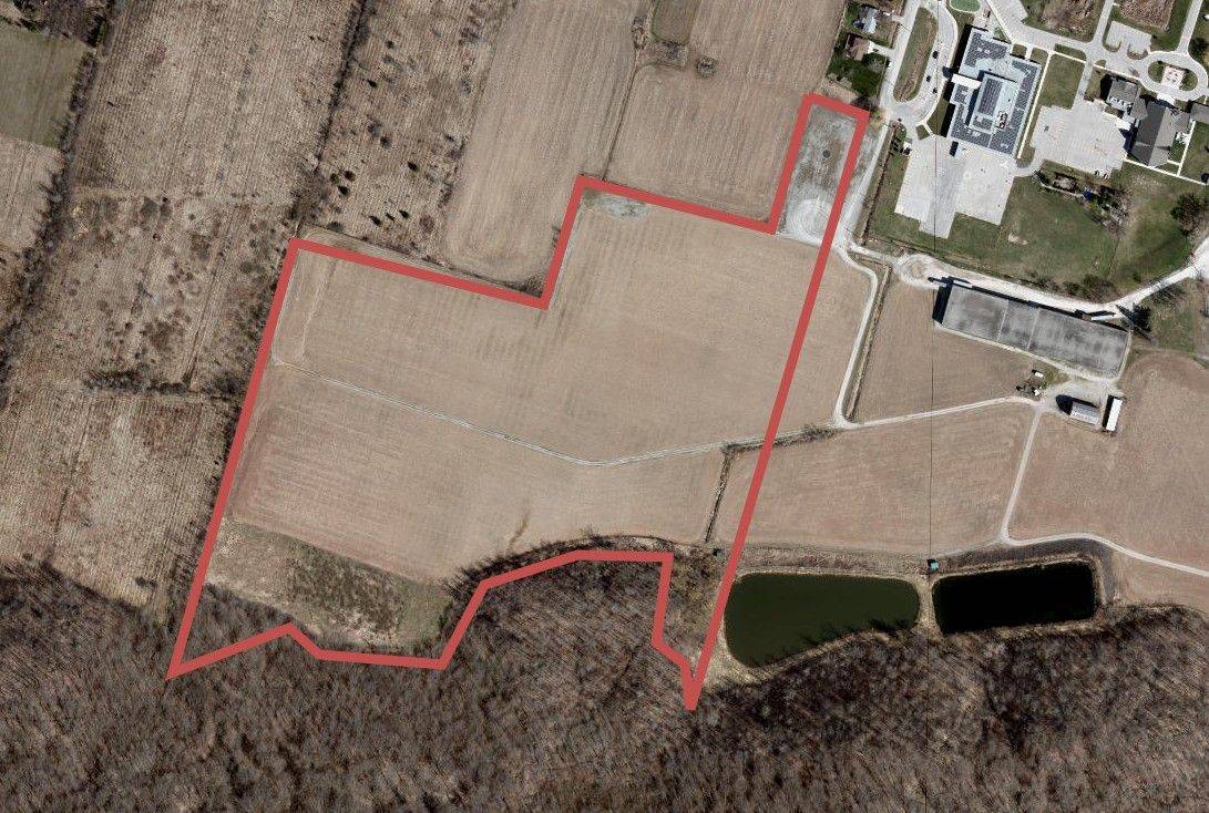 Hamilton, ON L8E 5R1,181 GLOVER RD