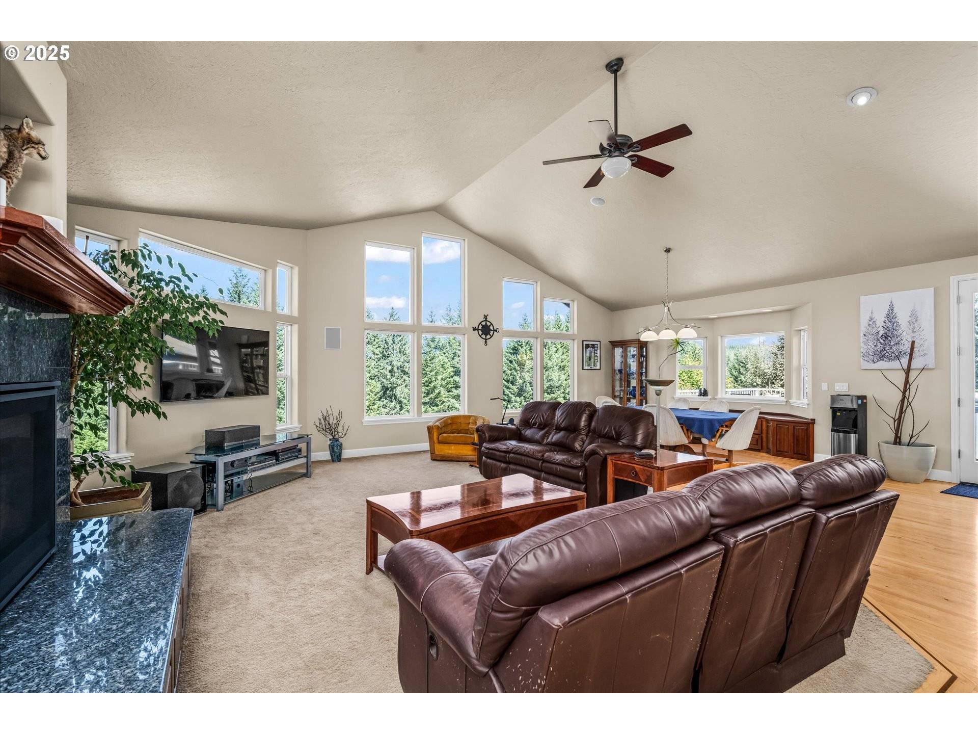 Eugene, OR 97402,27067 PICKENS RD