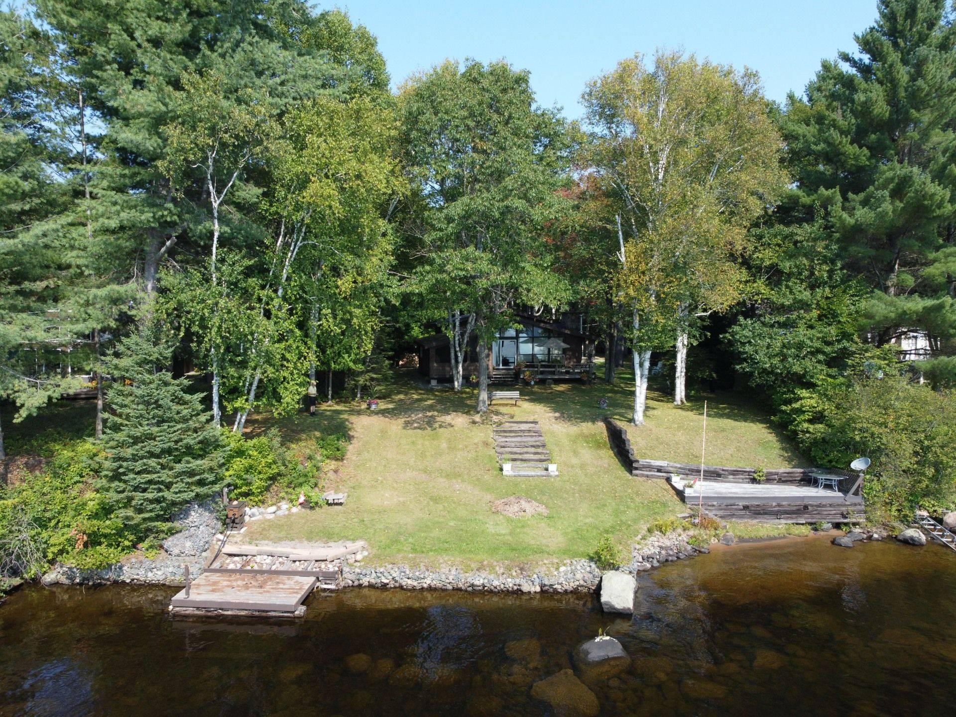 Hastings Highlands, ON K0J 1B0,150 Golfers LN