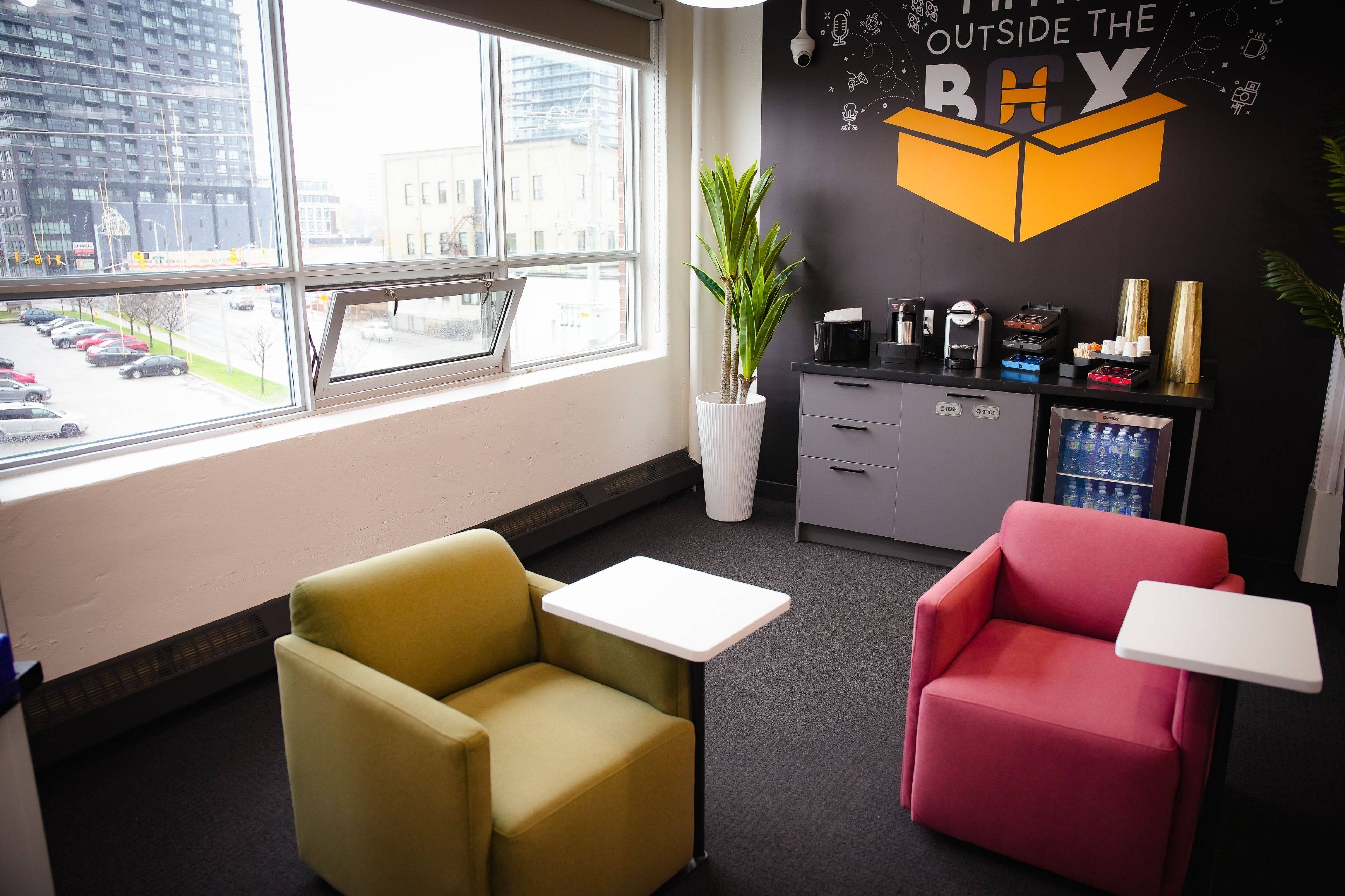 Kitchener, ON N2G 4Y9,72 Victoria ST S #300-26