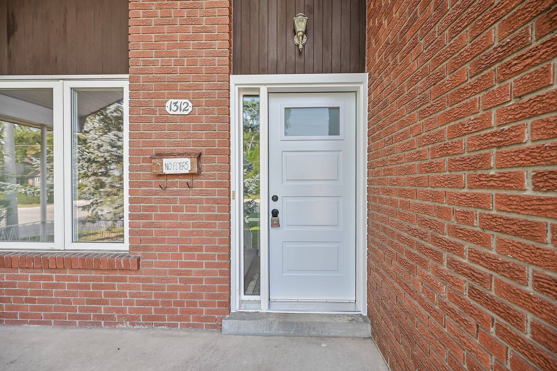 Mississauga, ON L5E 2H6,1312 Ogden AVE