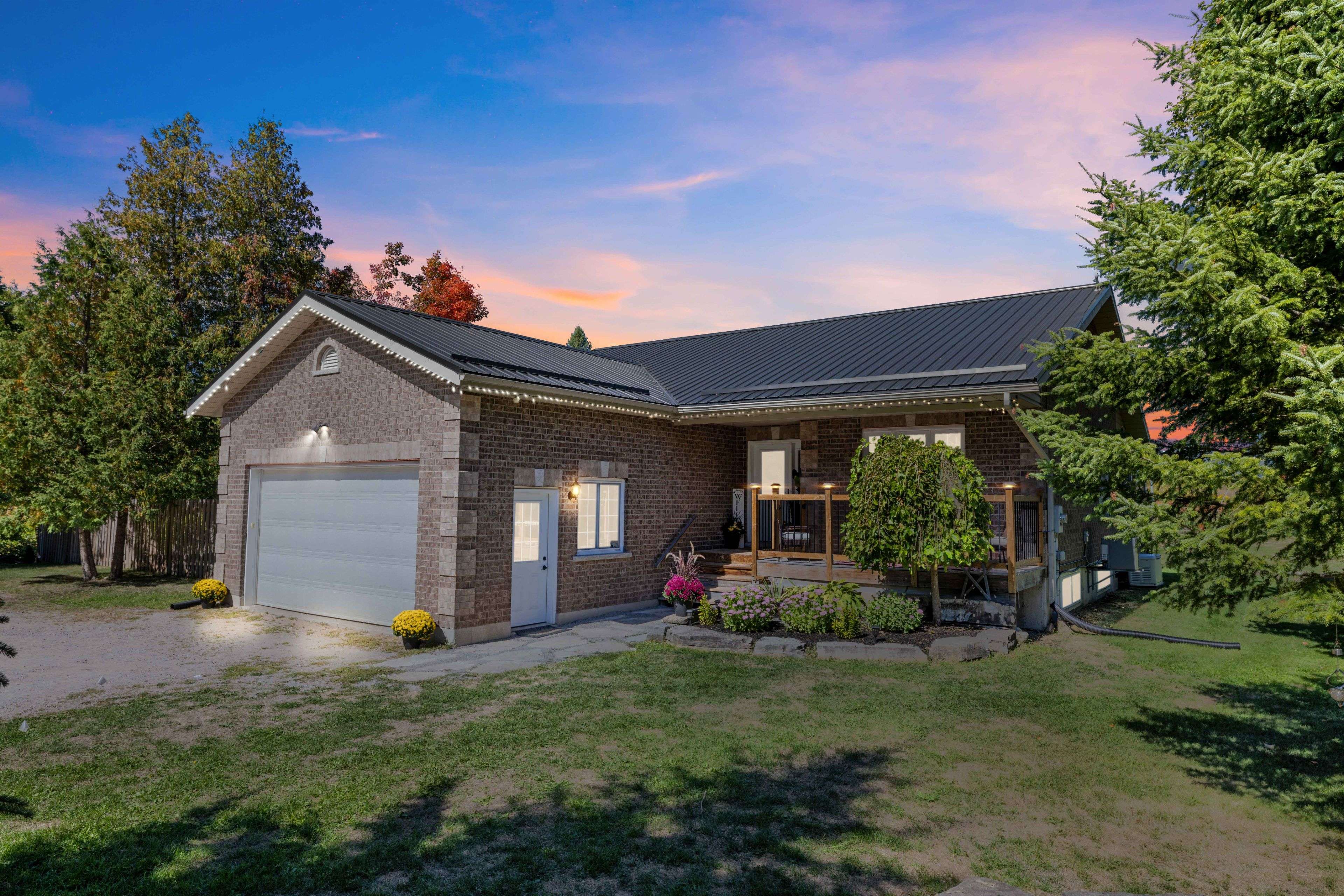 Selwyn, ON K0L 2H0,2096 Deer Bay RD