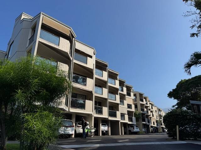 Kailua-kona, HI 96740,75-5669 KUAKINI  HIGHWAY #2103