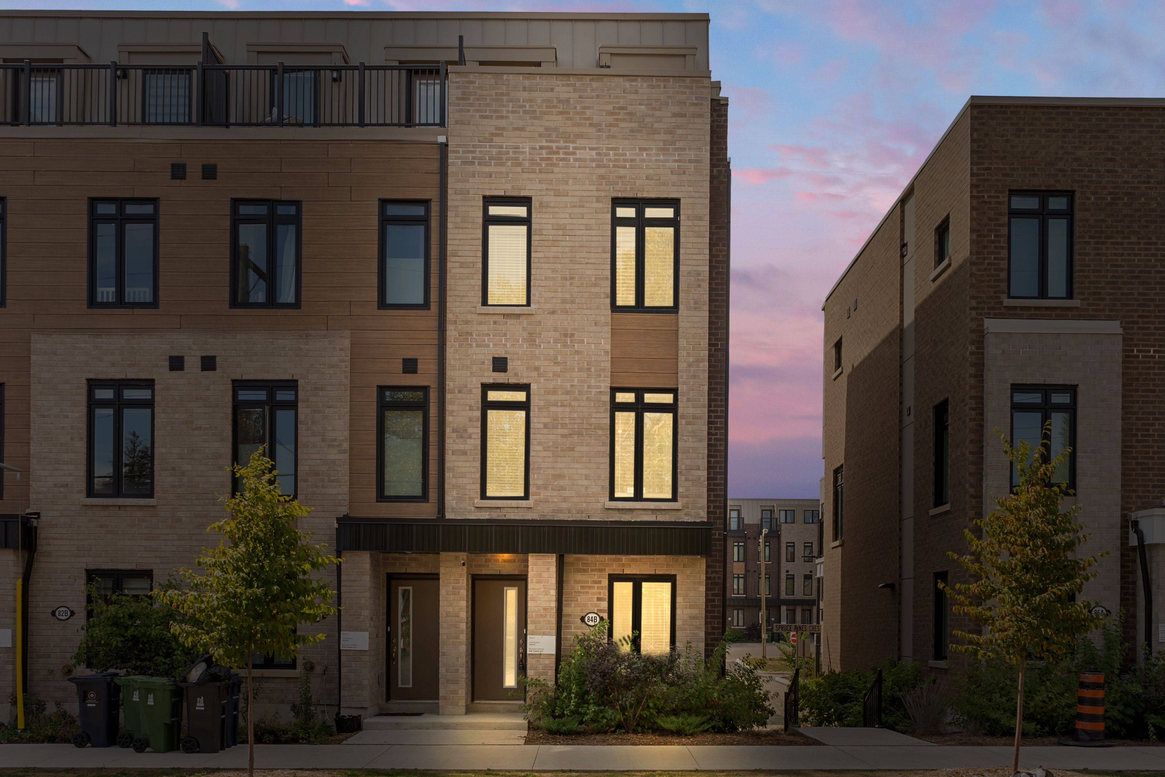 Toronto C13, ON M4A 0A9,84B Tisdale AVE