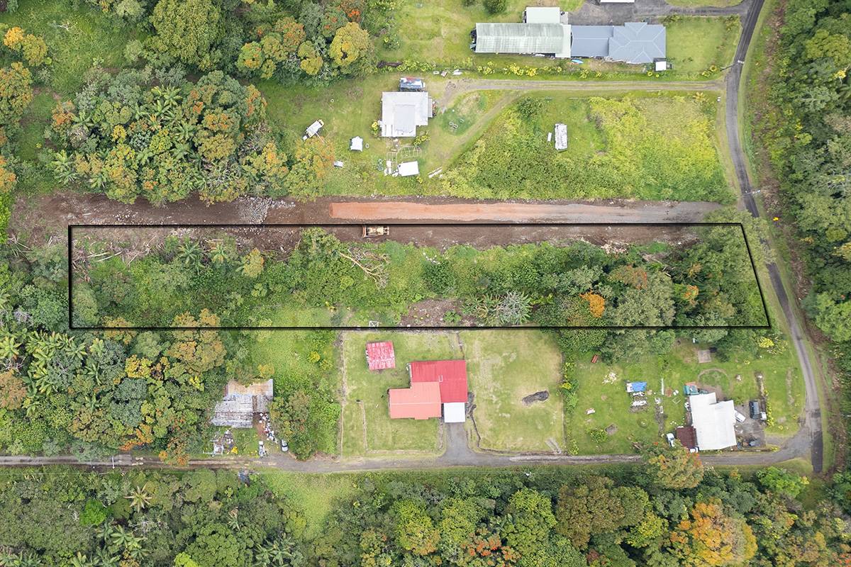 Hilo, HI 96720,114 HALE MANU DR