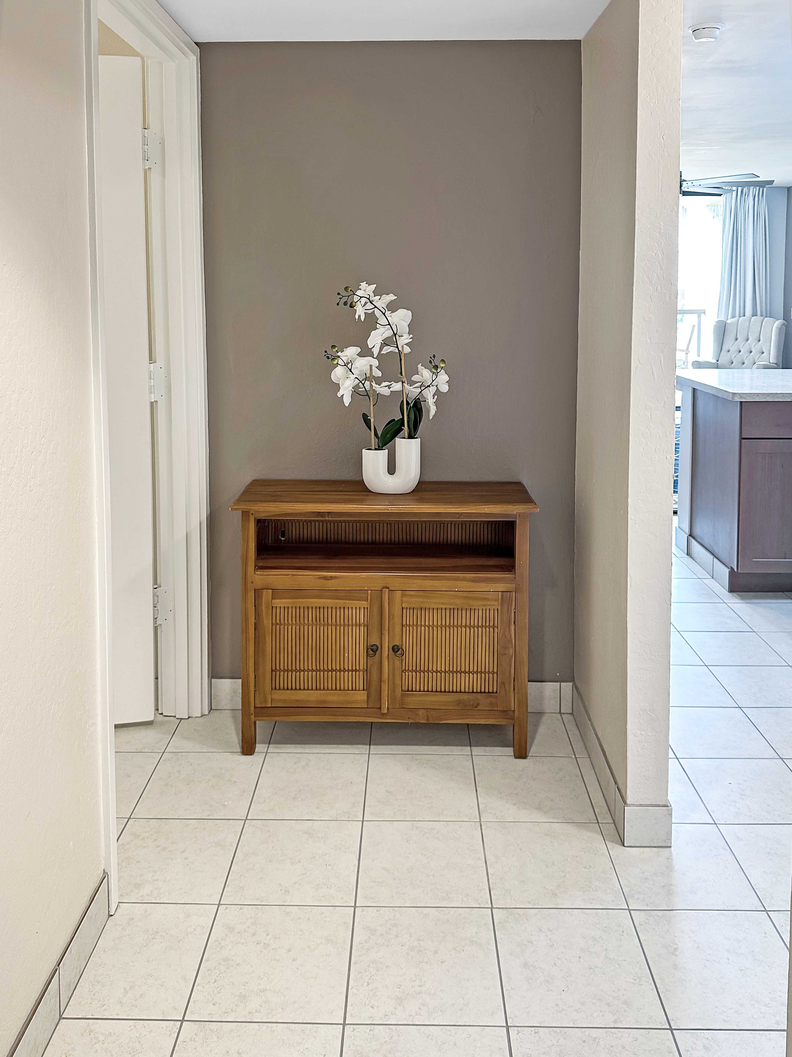 Kailua-kona, HI 96740,75-5865 WALUA RD #B210