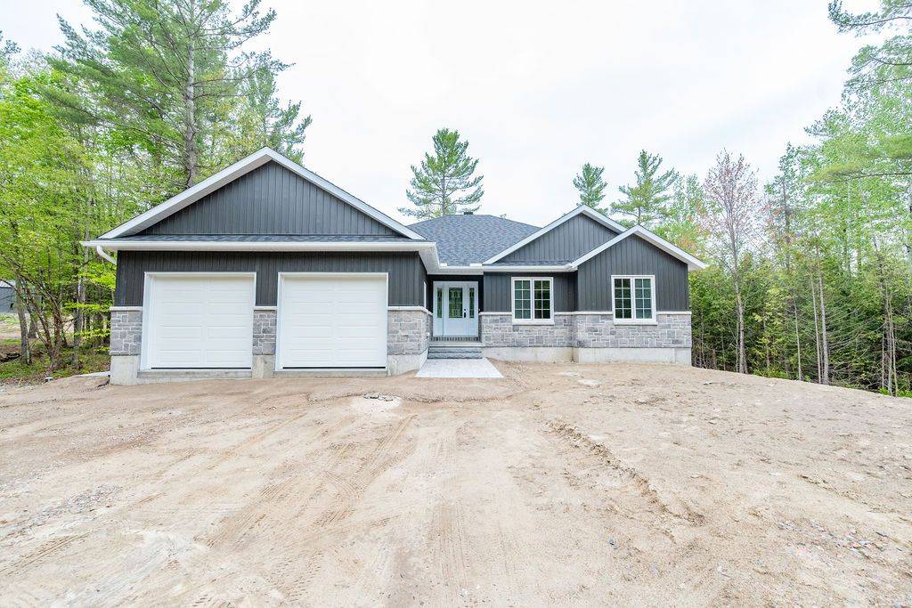 Mcnab/braeside, ON K0J 1G0,912 Burnstown RD