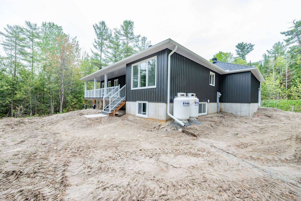 Mcnab/braeside, ON K0J 1G0,912 Burnstown RD