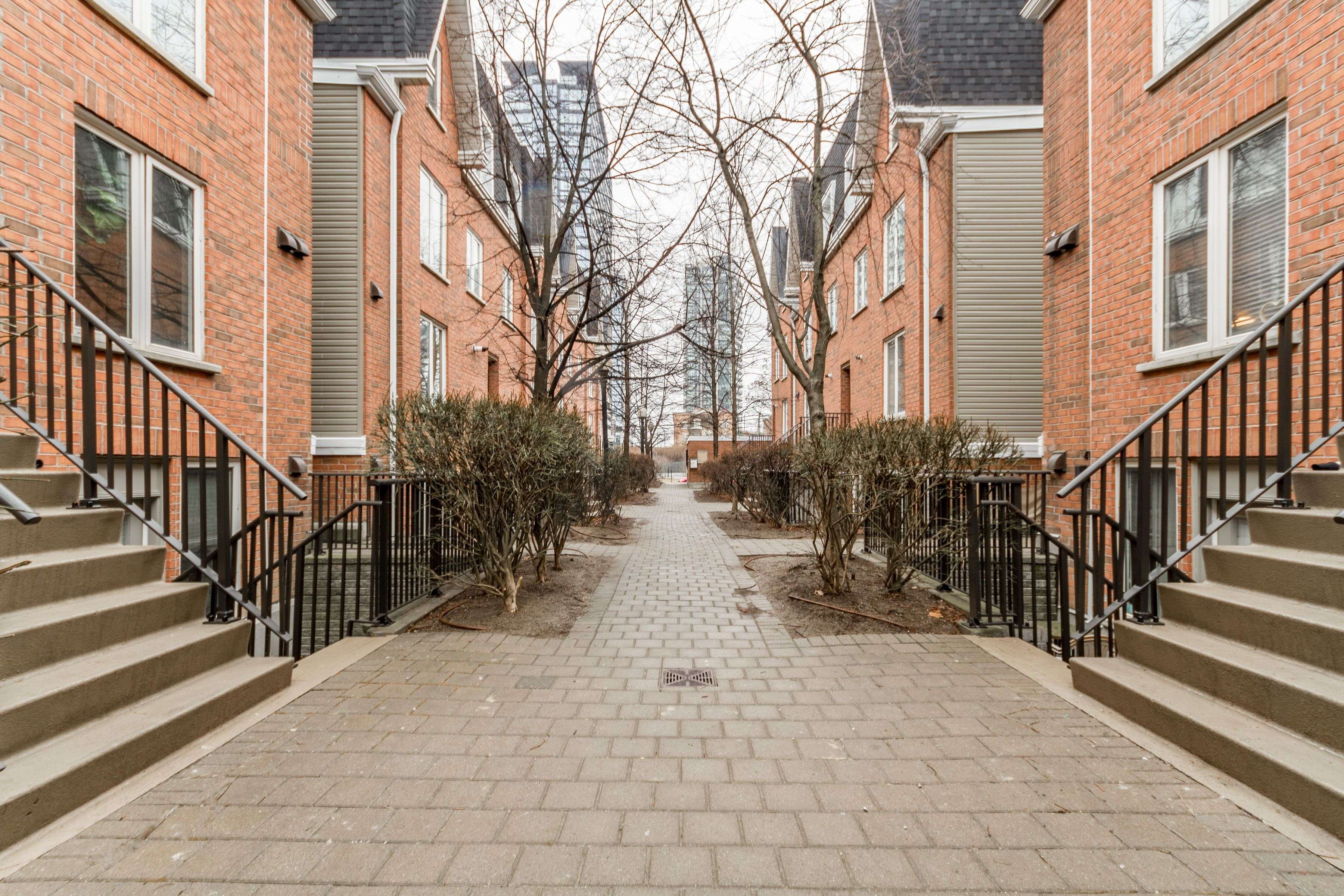 Toronto C01, ON M6K 3M5,27 Canniff ST #516