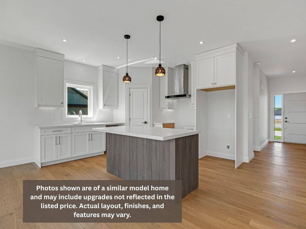 27 Harold AVE, Severn, ON L0K 1E0