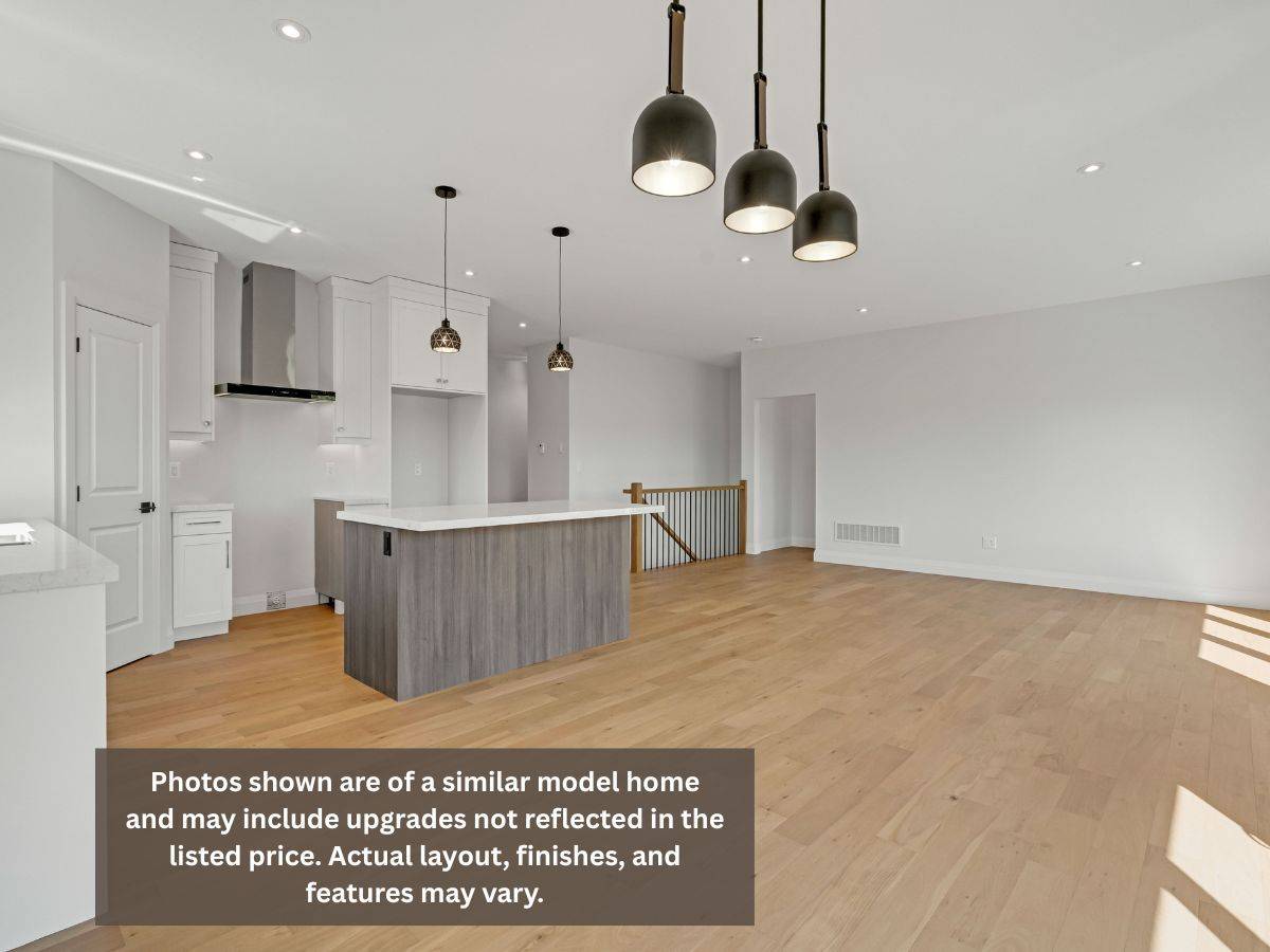 27 Harold AVE, Severn, ON L0K 1E0