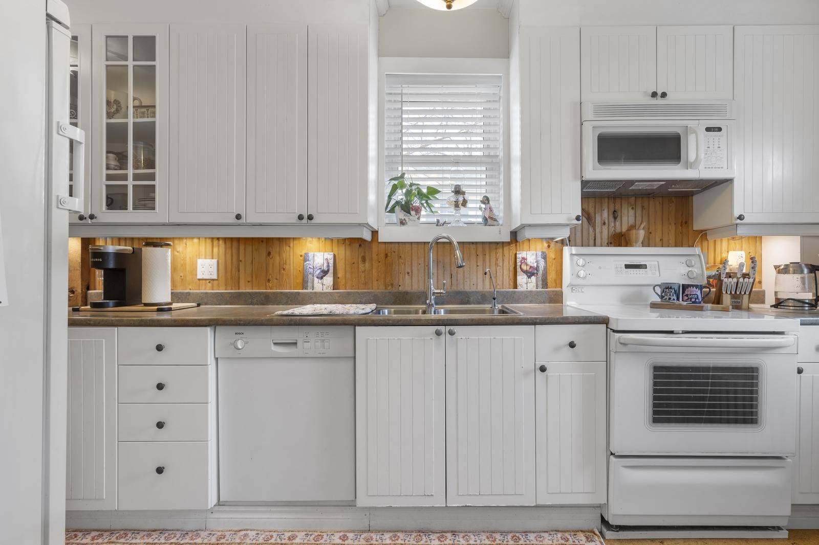 Milton, ON L0P 1B0,11011 Guelph Line