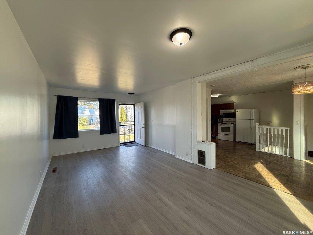 Kindersley, SK S0L 1S0,29 6th Street CRESCENT W