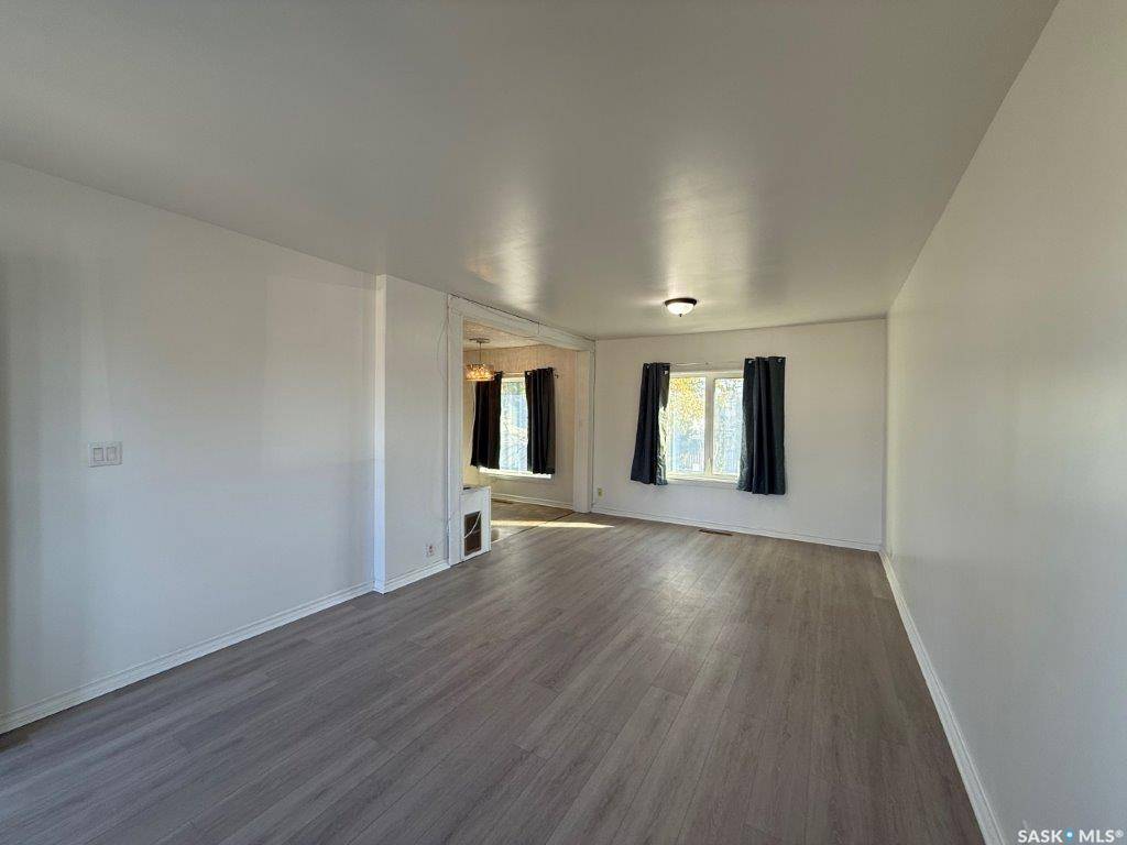 Kindersley, SK S0L 1S0,29 6th Street CRESCENT W