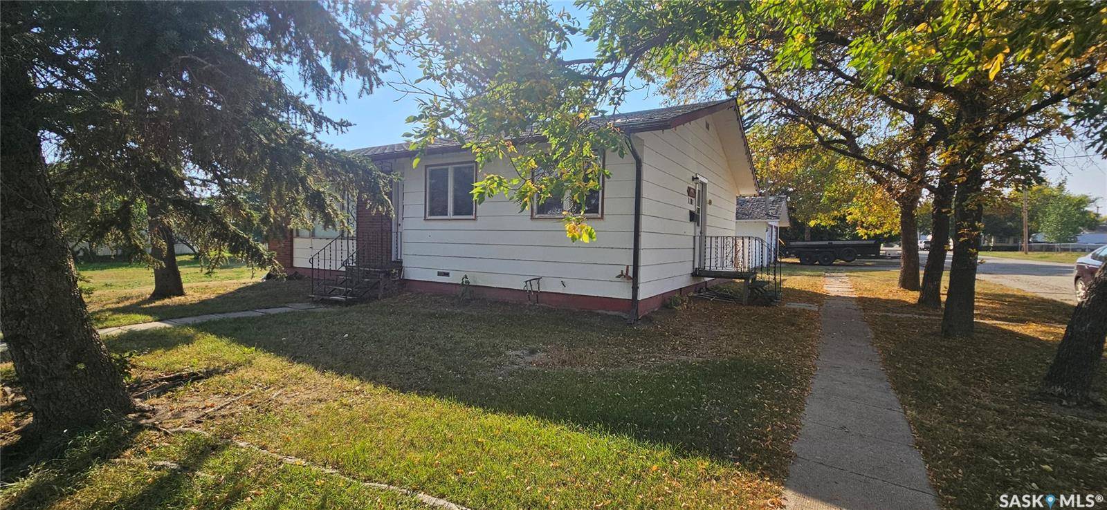 Vanguard, SK S0N 2V0,1101 Division STREET