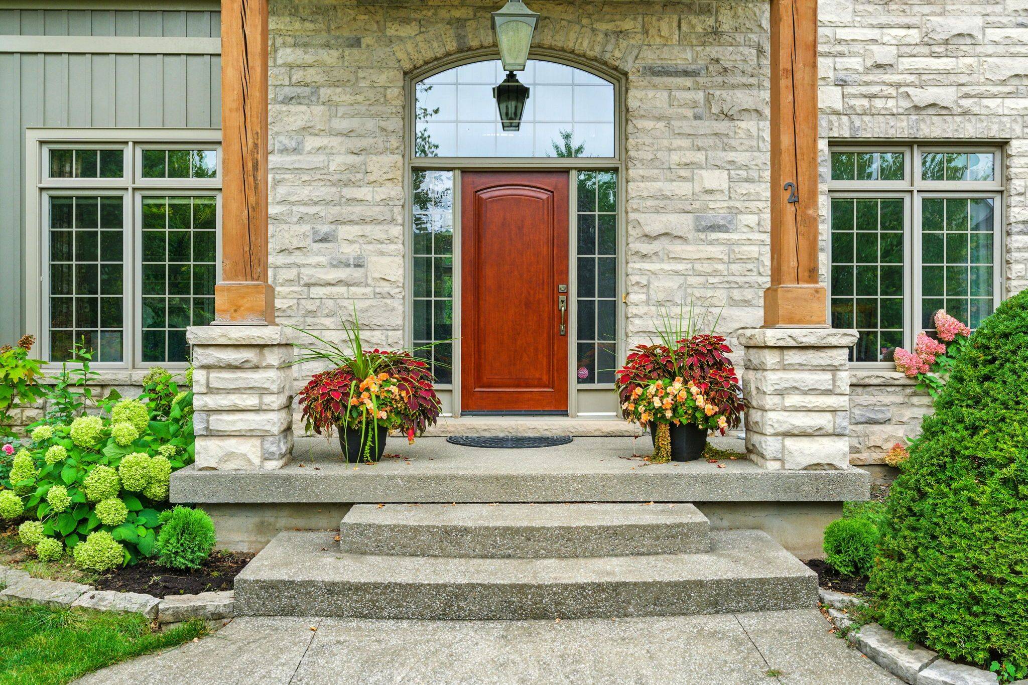 Niagara-on-the-lake, ON L0S 1P0,2 BUNNY GLEN DR