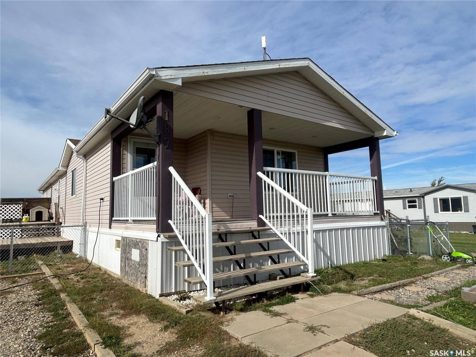 Macoun, SK S0C 1P0,187 Robinson AVENUE