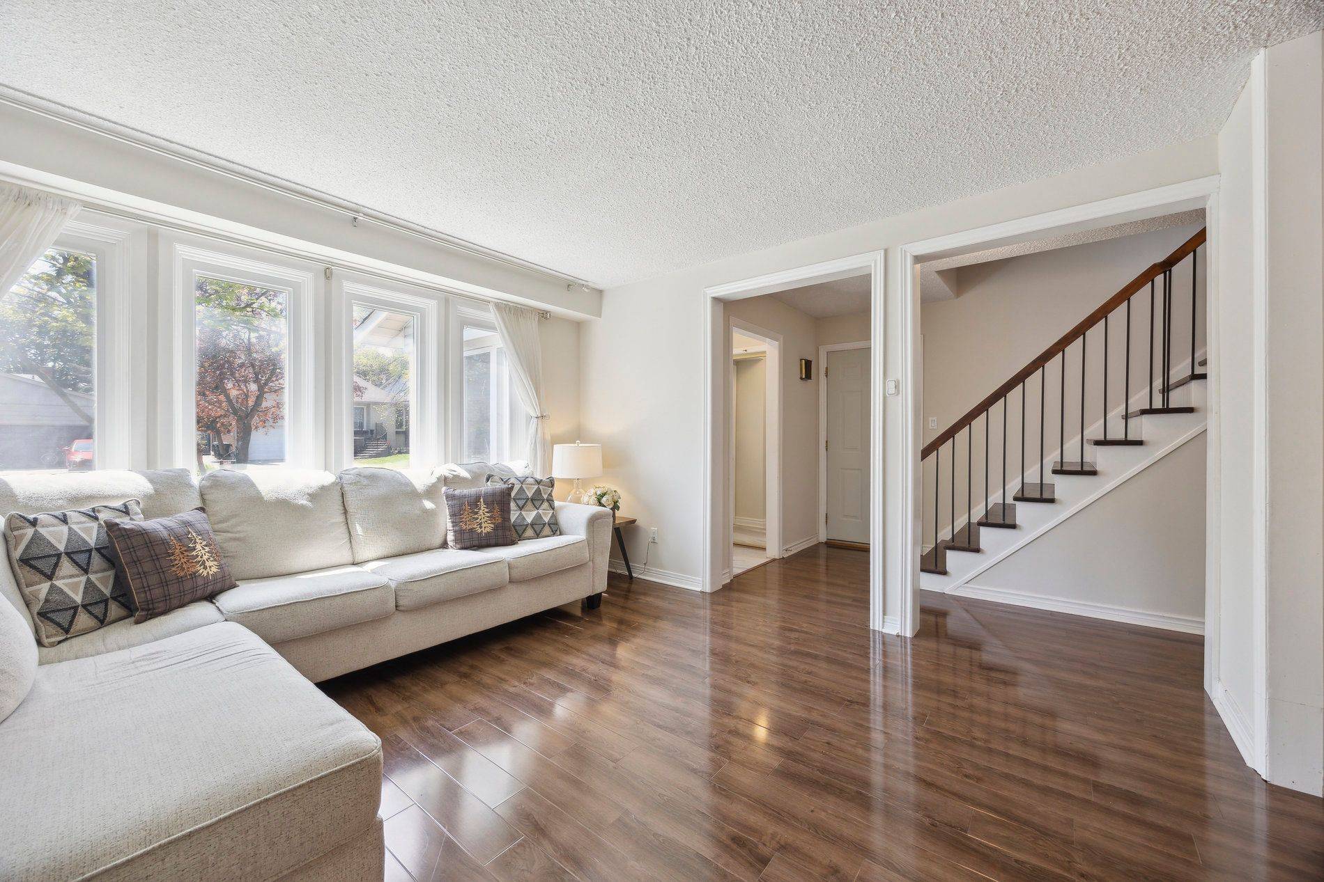 Toronto E05, ON M1W 2Y7,32 Relroy CT