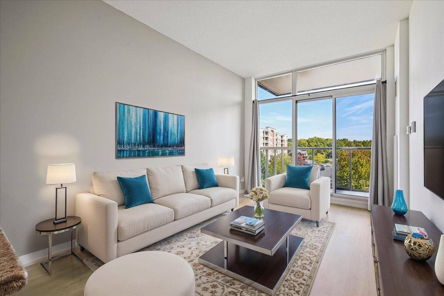 Burlington, ON L7L 0E4,1940 Ironstone DR #417