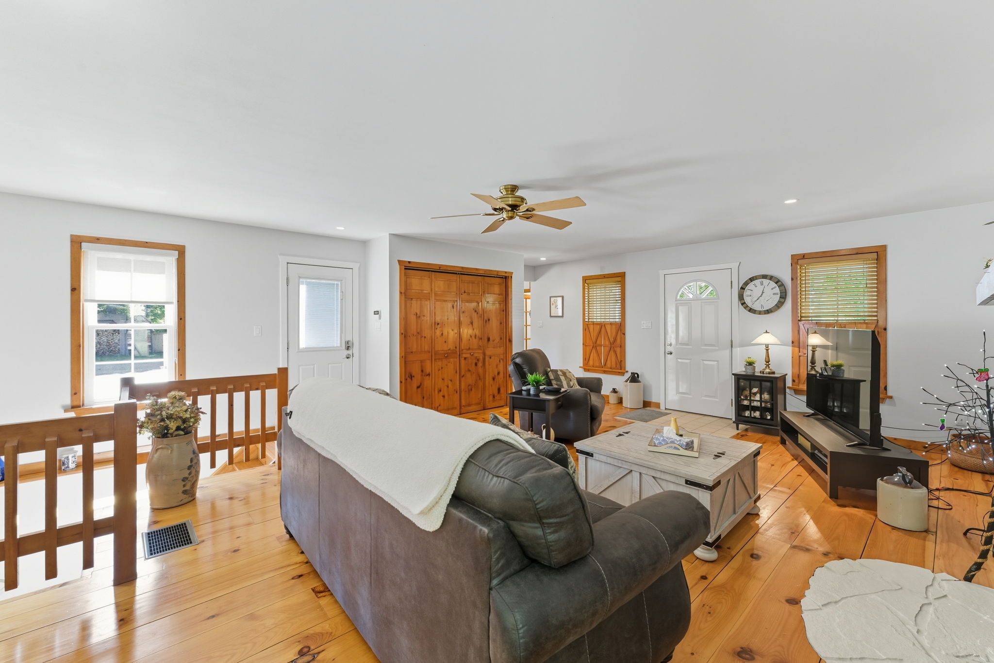 394 Bishopsgate RD, Brant, ON N3R 0B8