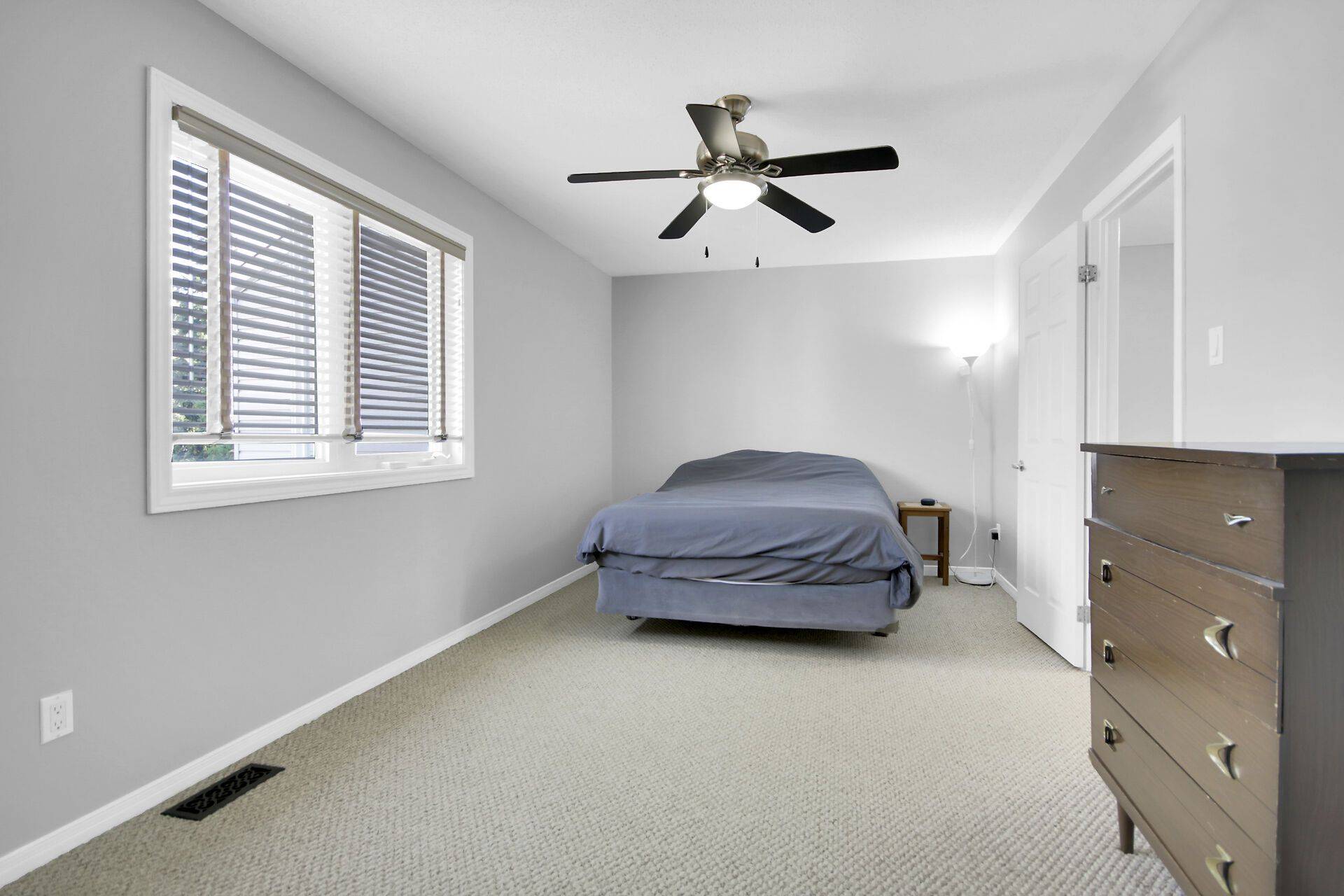 Barrhaven, ON K2G 5Z6,74 Markland CRES