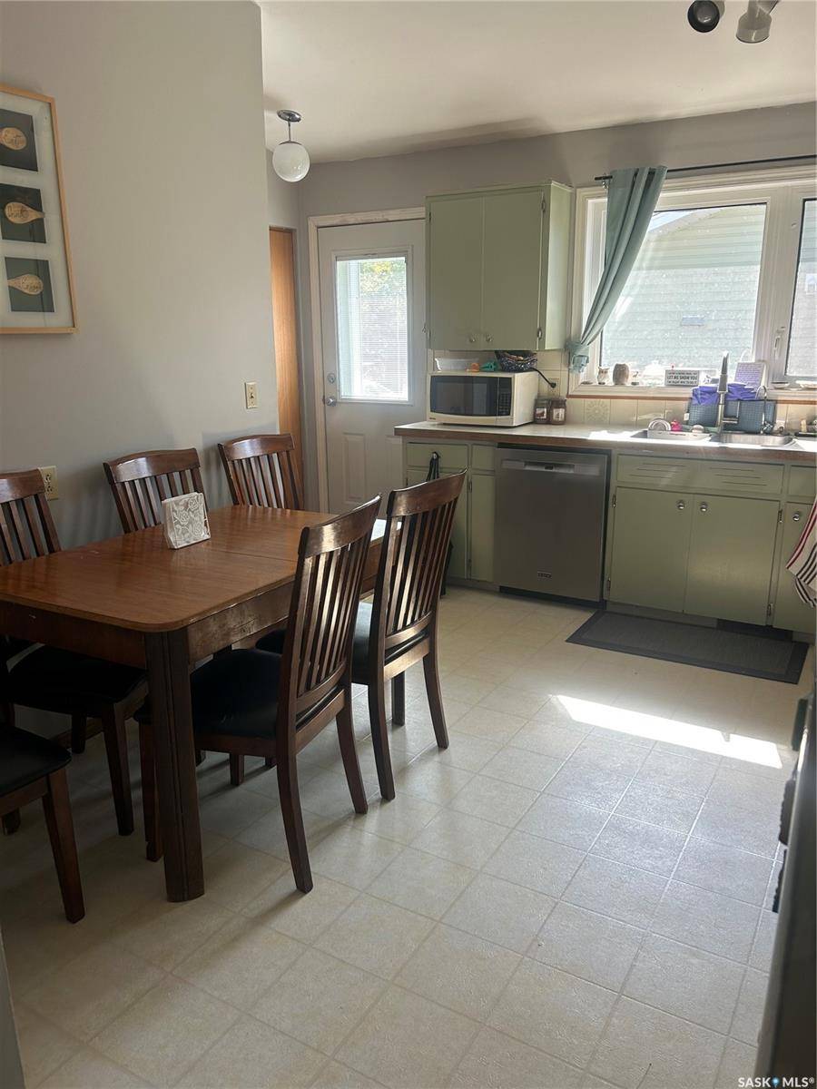 Carnduff, SK S0C 0S0,108 Second STREET E