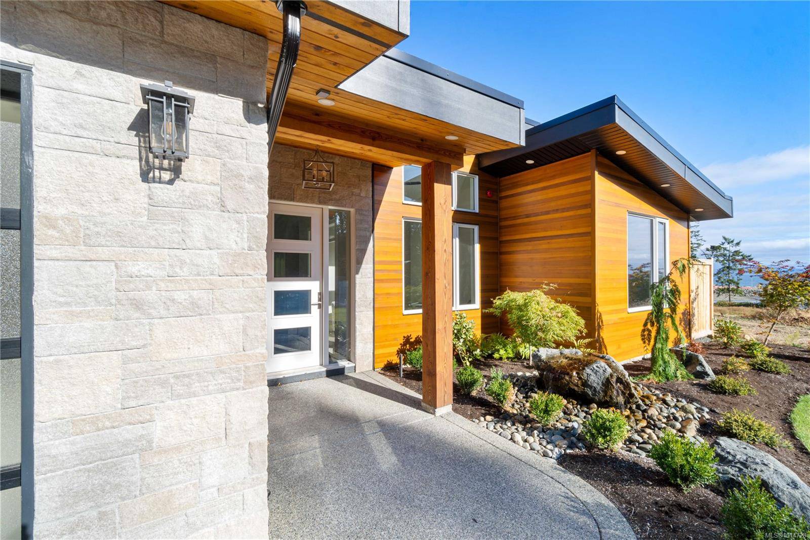 French Creek, BC V9P 2E1,1017 Coral Pl