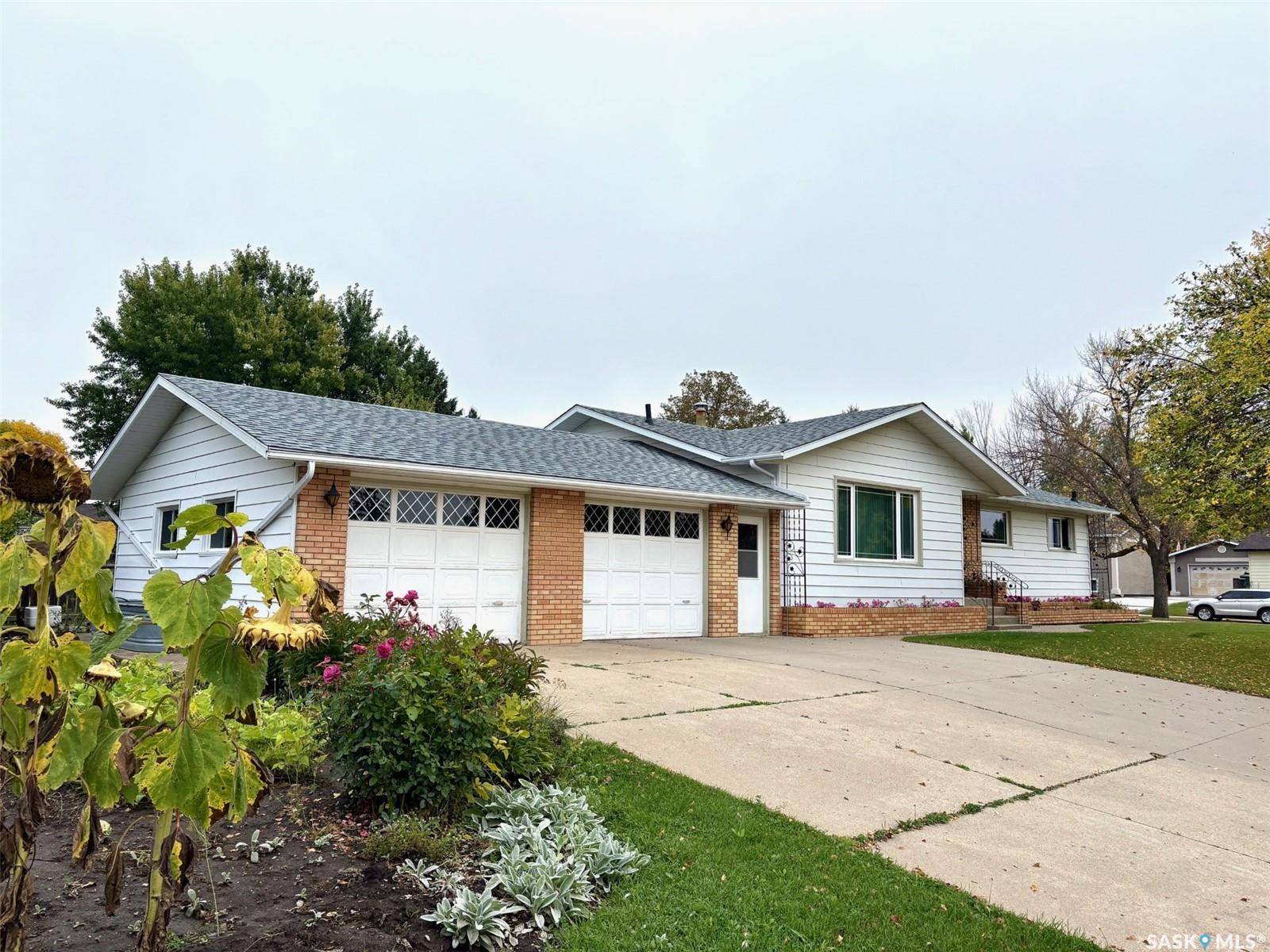 Yorkton, SK S3N 2R4,38 Rosefield DRIVE