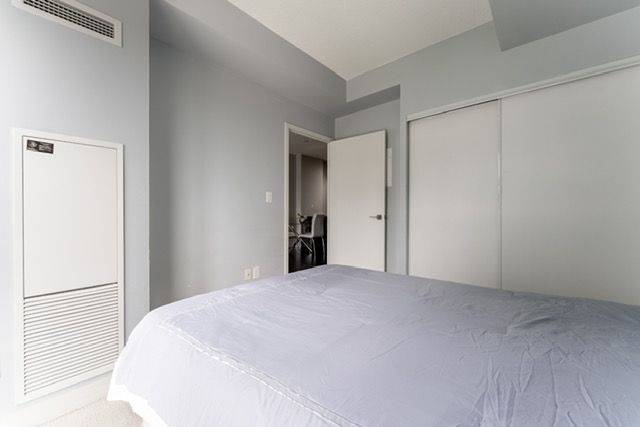 Mississauga, ON L5B 0G4,4011 Brickstone Mews #903