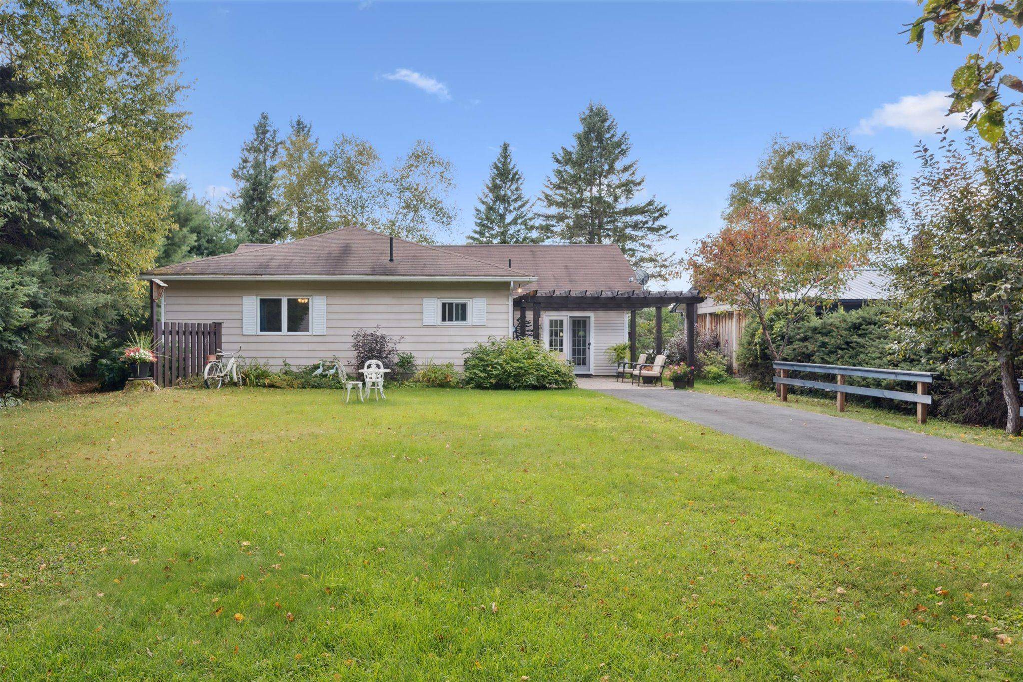 Kearney, ON P0A 1M0,166 Lakeview AVE