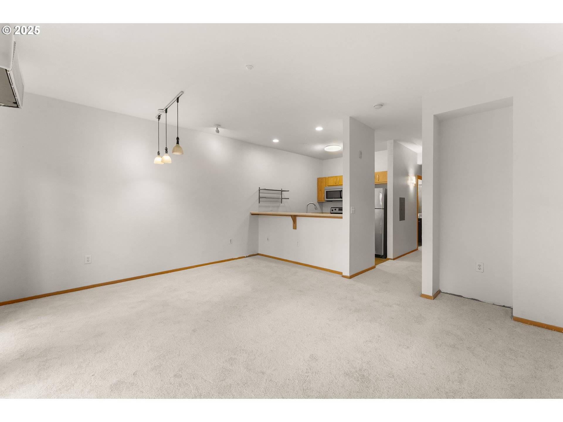 Portland, OR 97209,1125 NW 9TH AVE #210