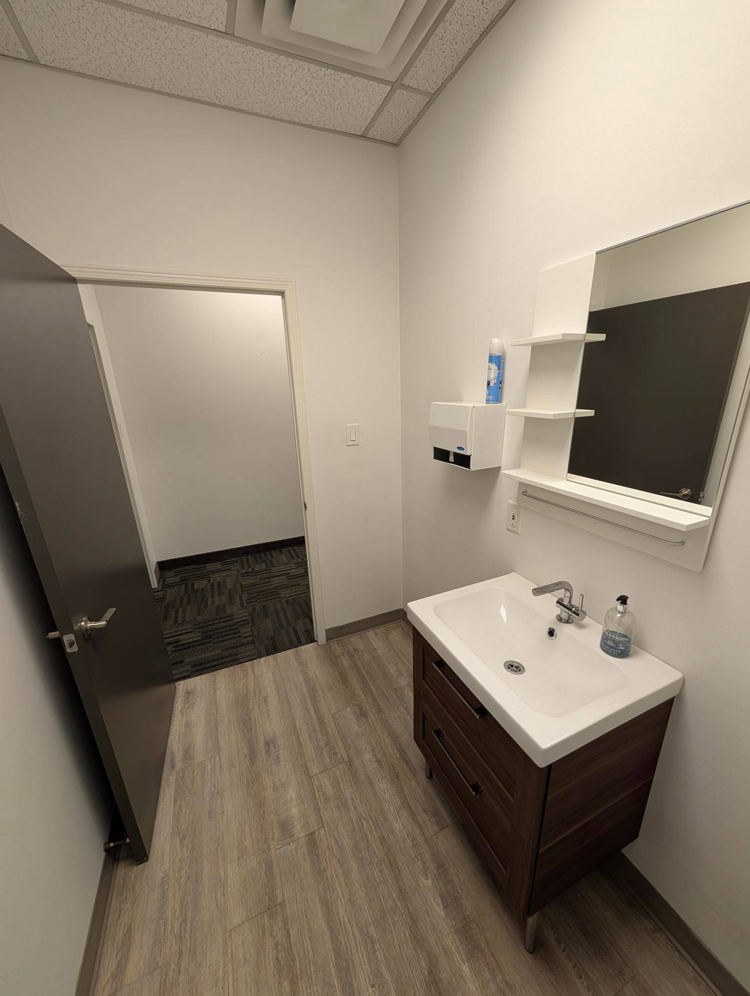 Mississauga, ON L4V 1X1,6415 Northwest DR #15