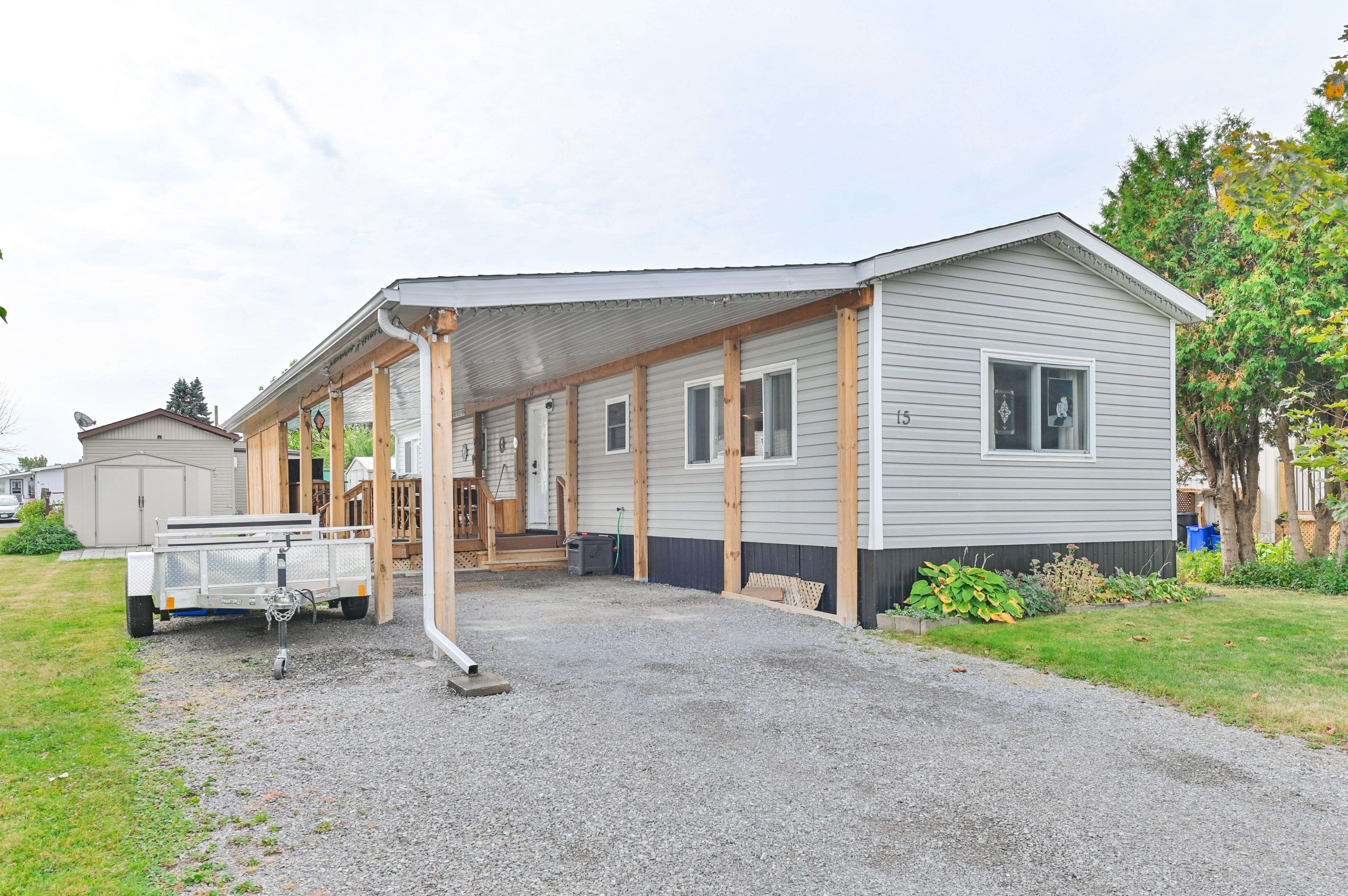 Quinte West, ON K8N 4Z3,15 Finch LN