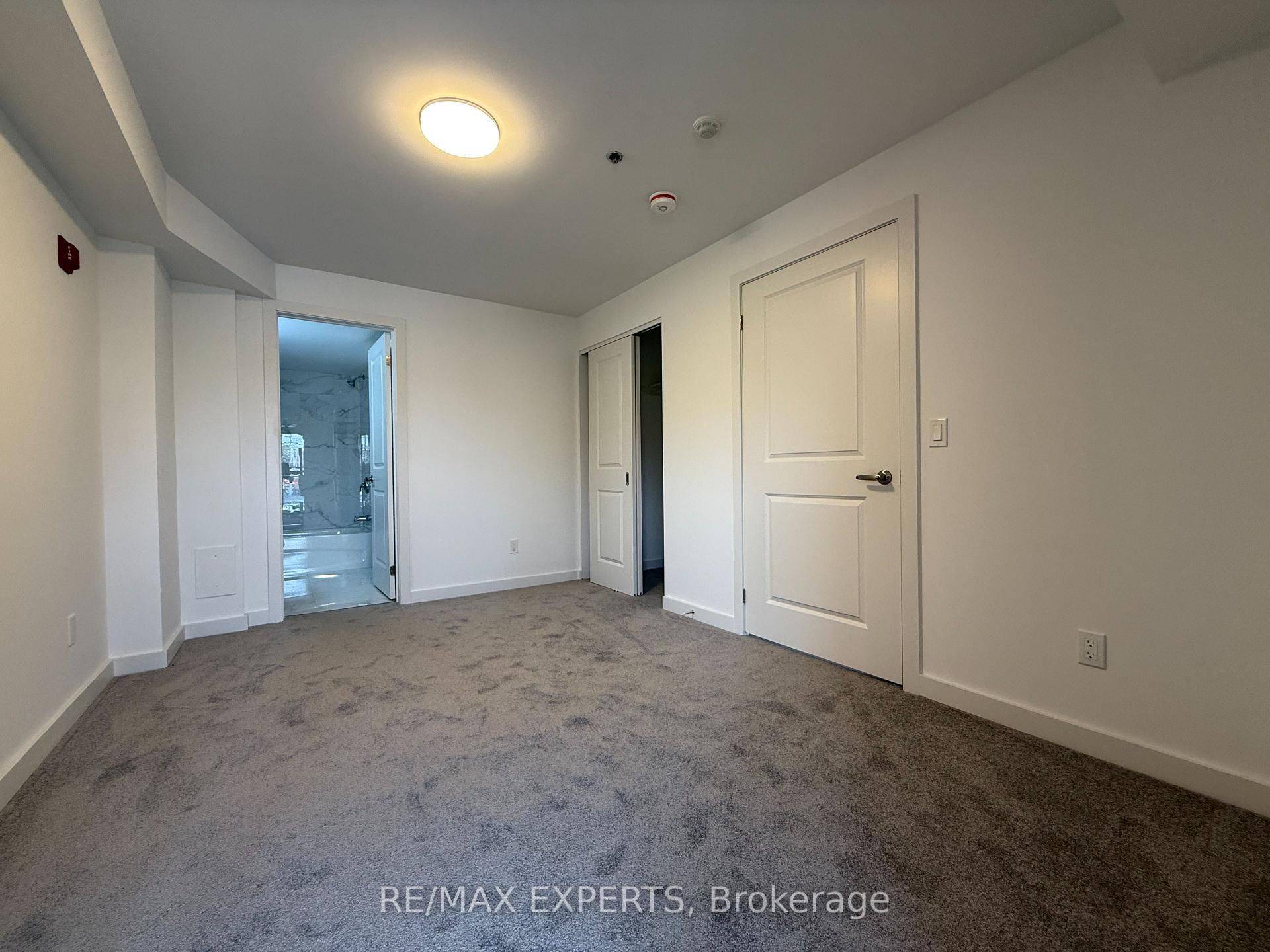 Toronto E01, ON M4L 2V8,45 Connaught AVE #204