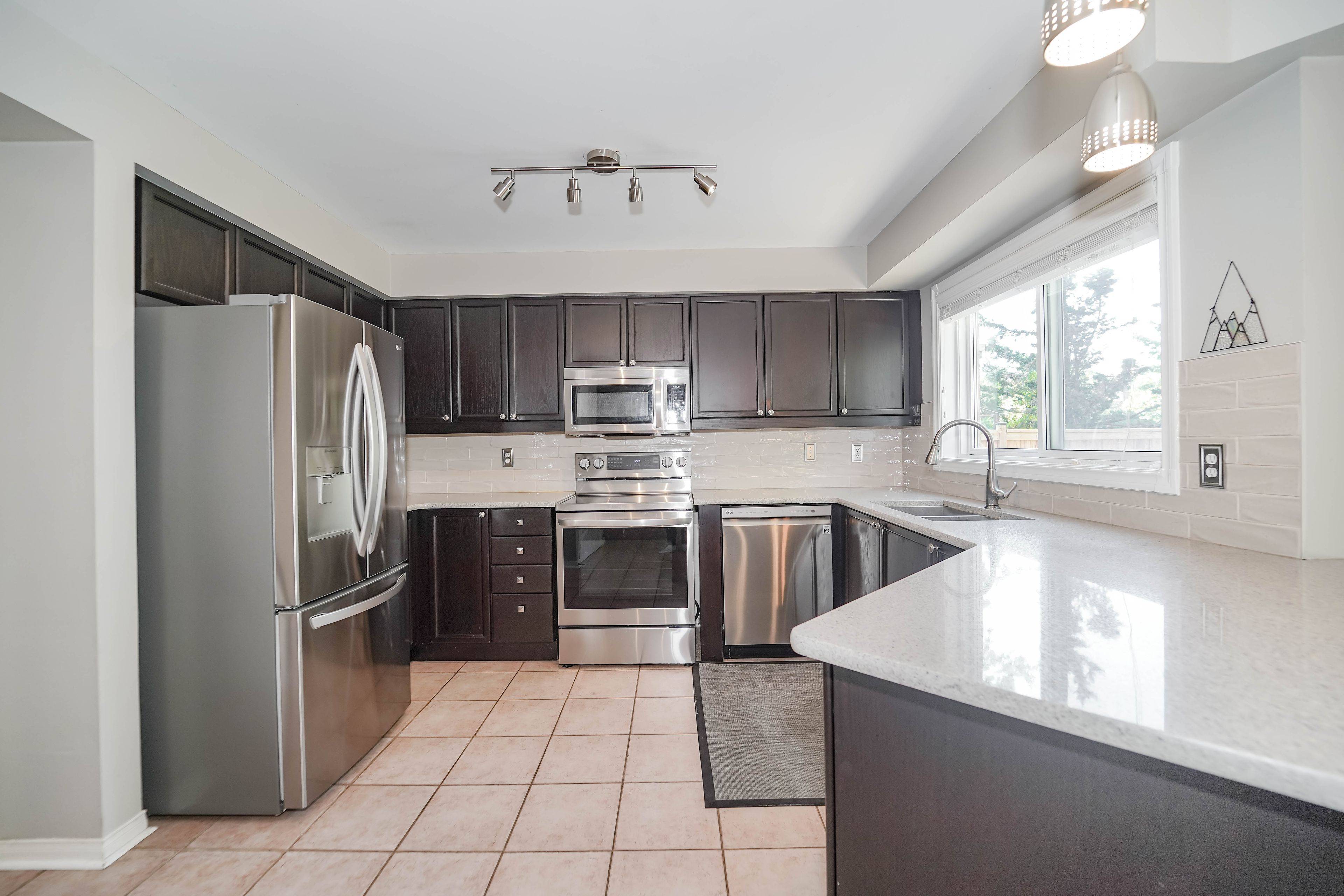 Whitby, ON L1P 1N6,50 Gartshore DR