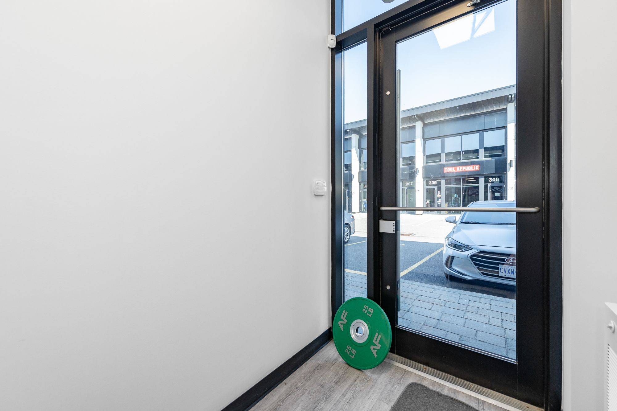 Hunt Club - South Keys And Area, ON K1G 5H9,2310 St Laurent BLVD #206 & 208