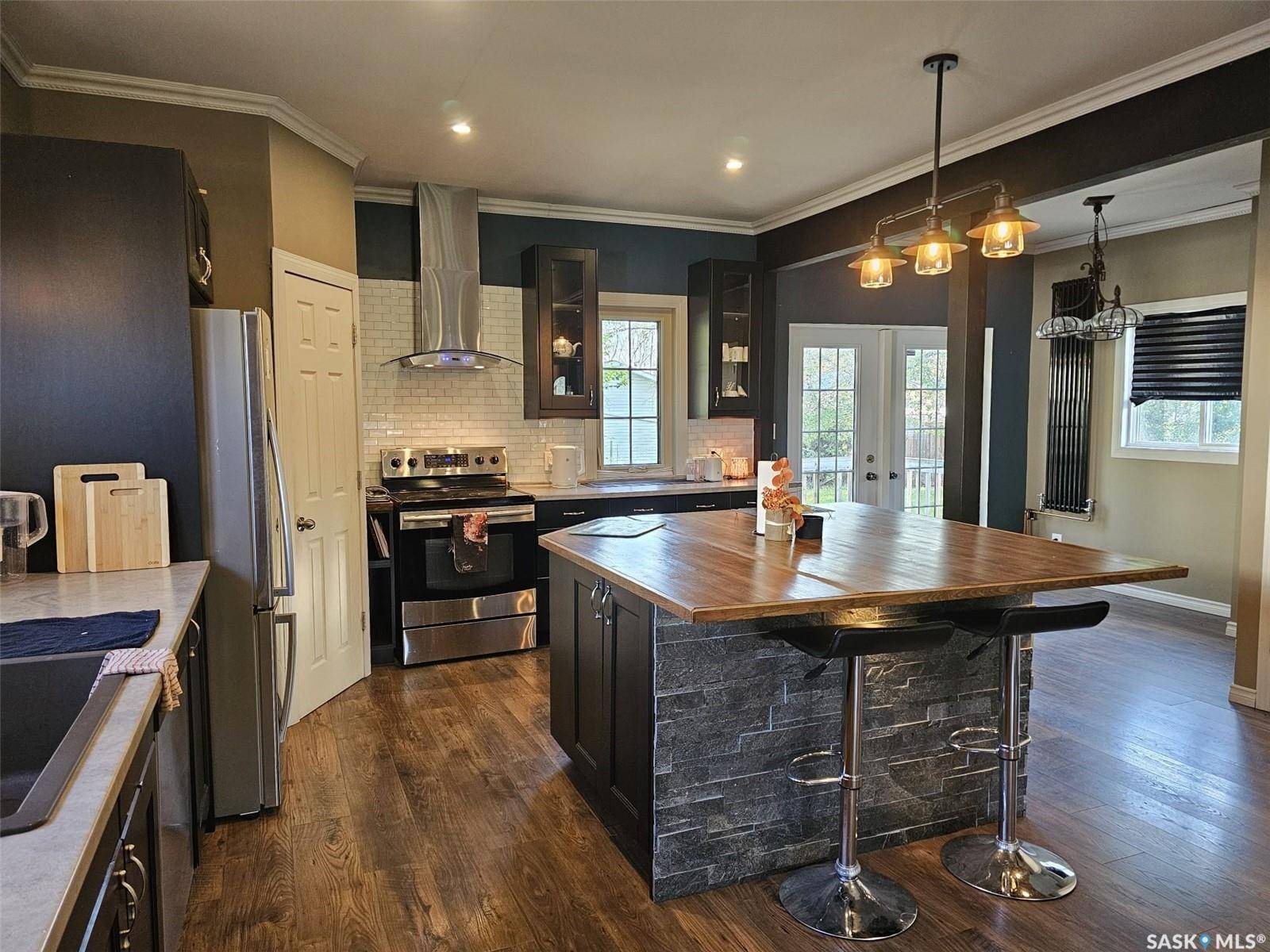 Oxbow, SK S0C 2B0,608 Walsh AVENUE