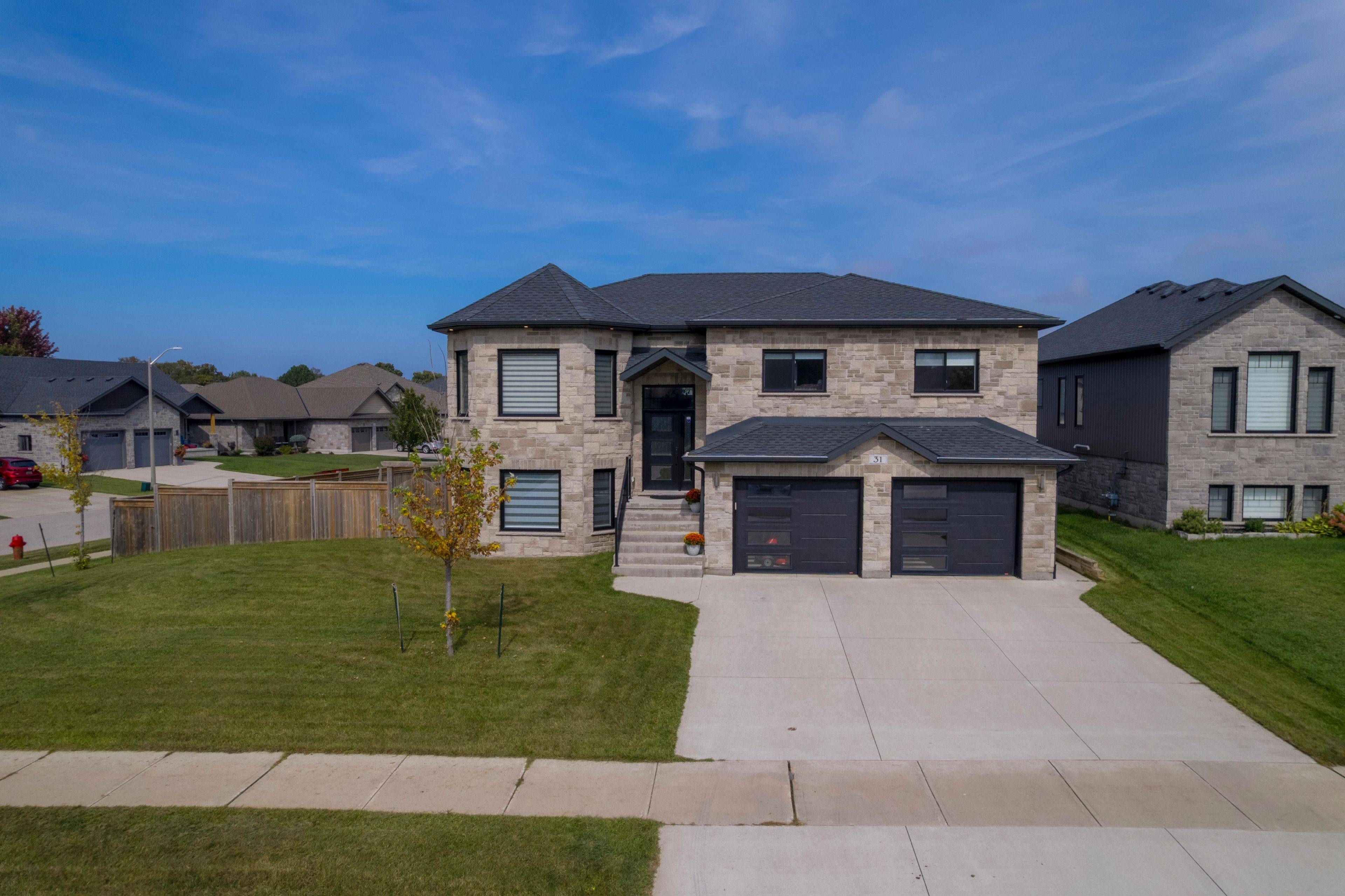 Kincardine, ON N2Z 0E1,31 Lakefield DR