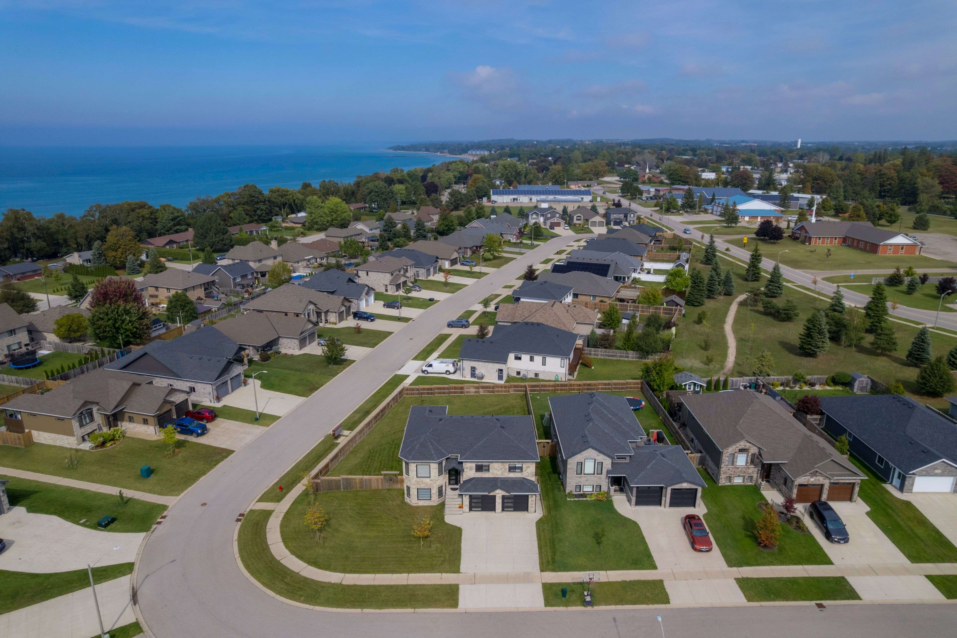 Kincardine, ON N2Z 0E1,31 Lakefield DR