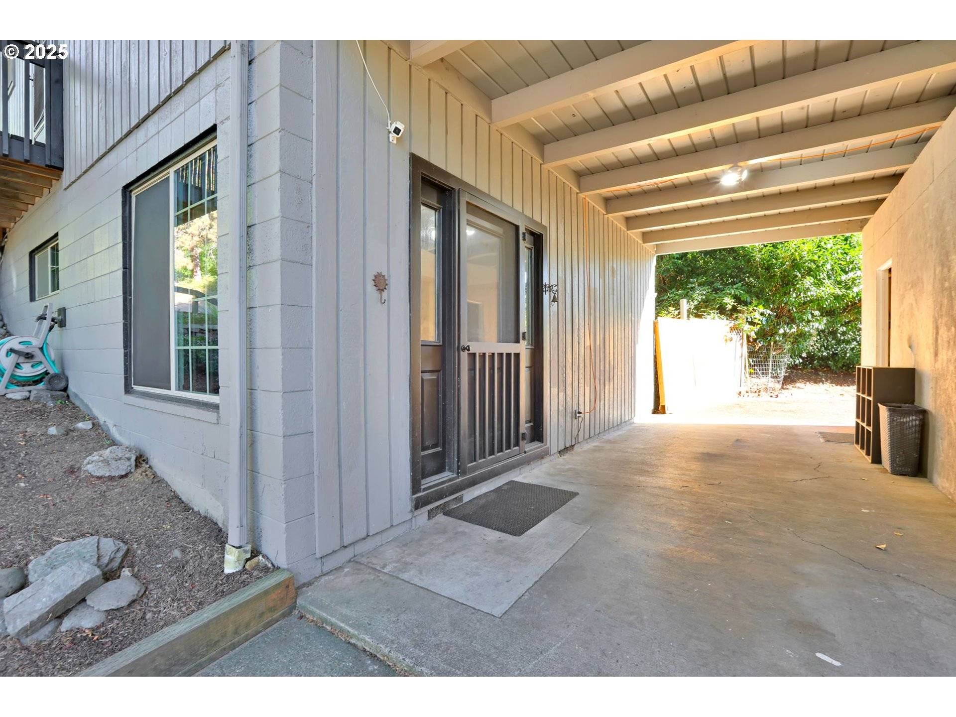 Eugene, OR 97405,1210 E 38TH AVE