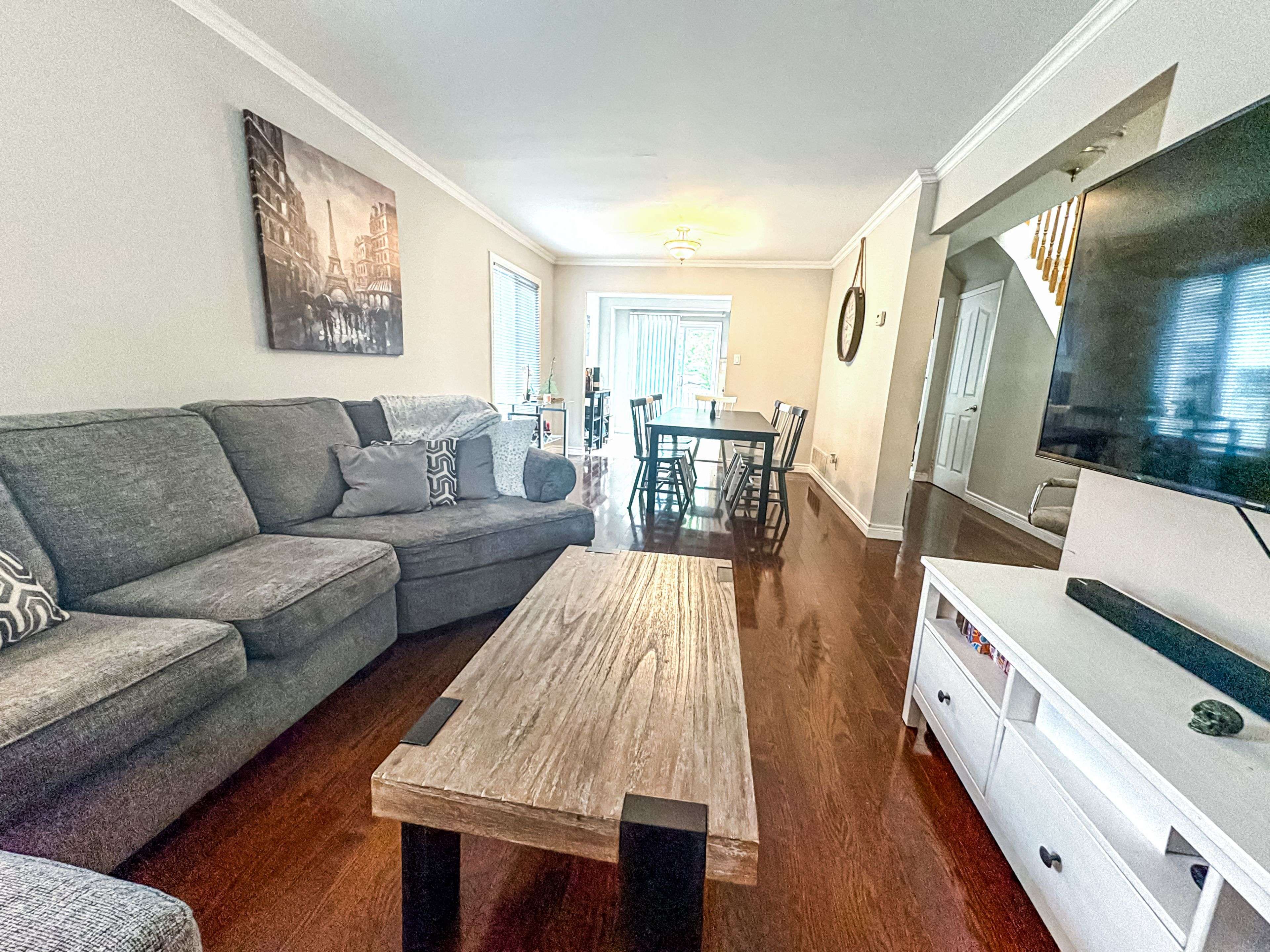 Mississauga, ON L5N 3G5,3072 Patrick CRES