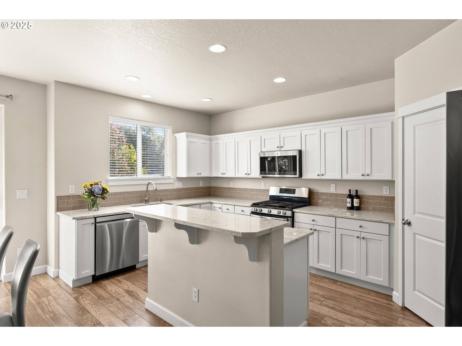 Hillsboro, OR 97123,166 SE 30TH AVE