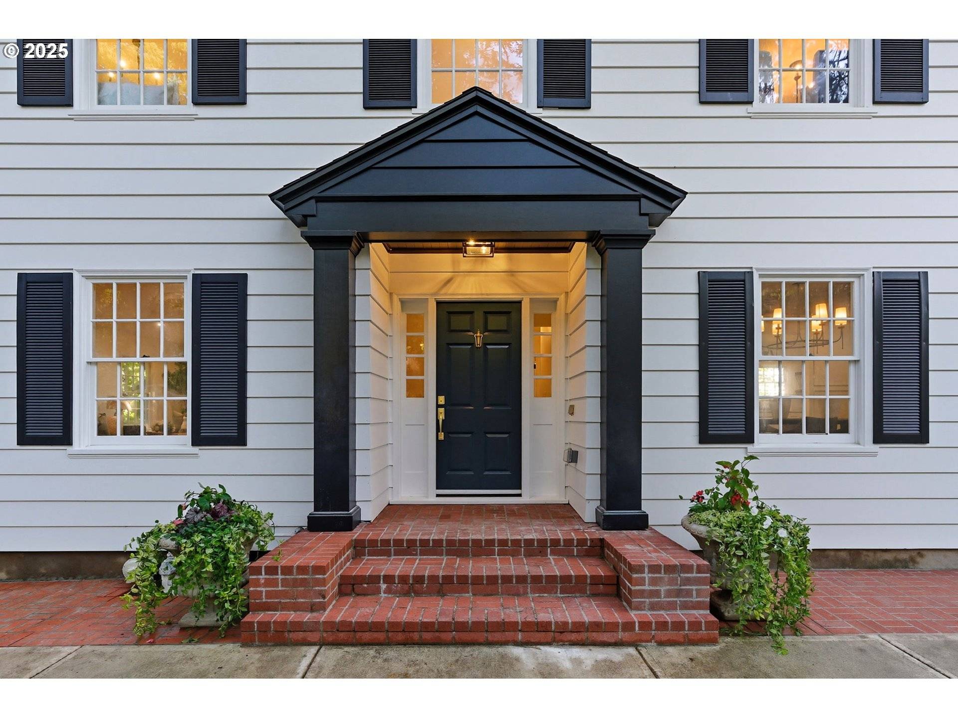 Portland, OR 97239,4321 SW DOSCH RD