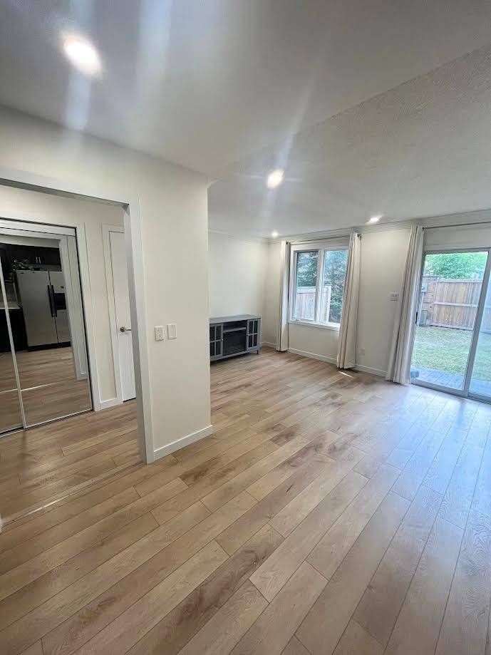 Mississauga, ON L5M 6J1,5950 Glen Erin DR #46