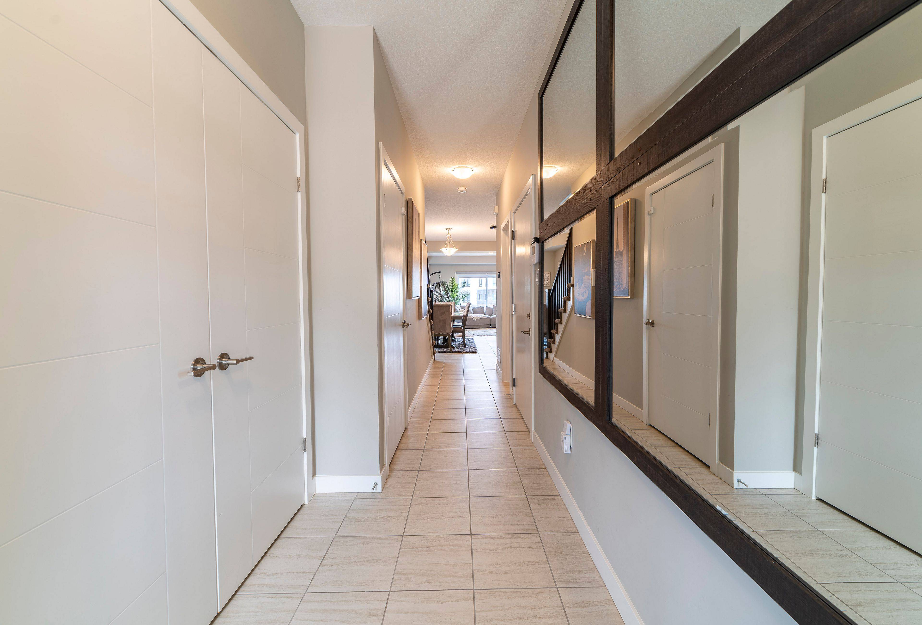 Kitchener, ON N2R 0P9,933 Robert Ferrie DR