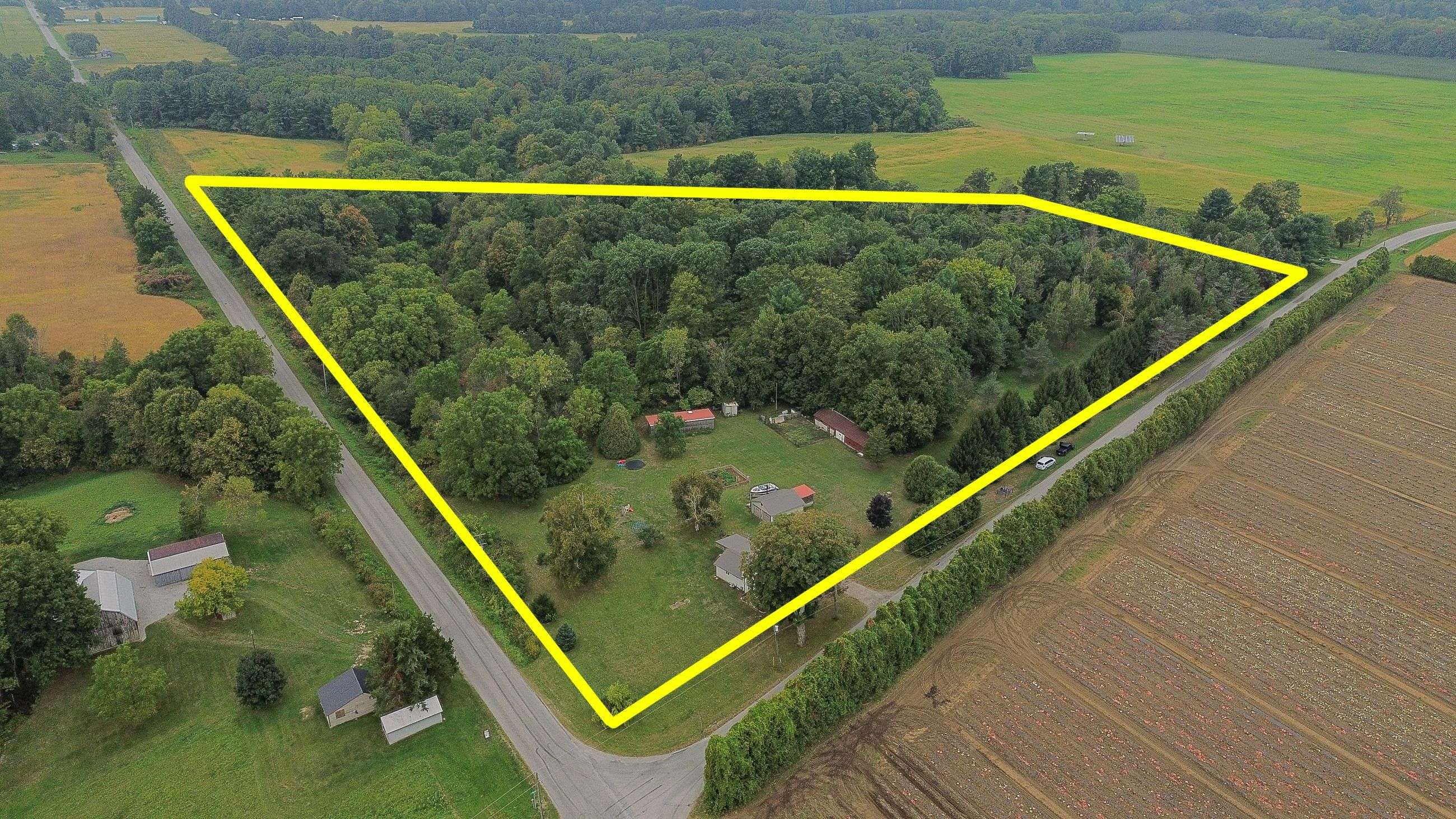 Norfolk, ON N0E 1G0,164 Beach LN